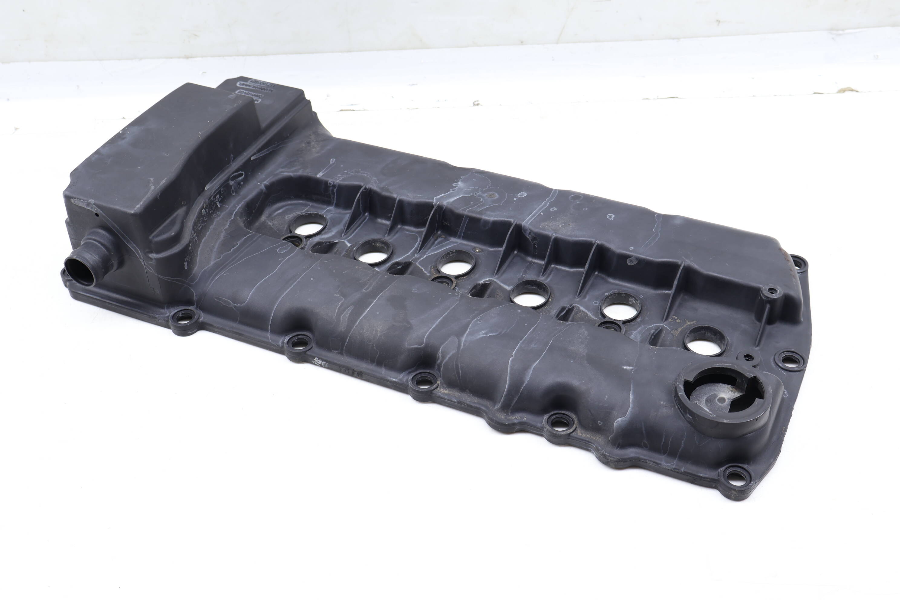 Engine Valve / Cylinder Head Cover 03H103429K