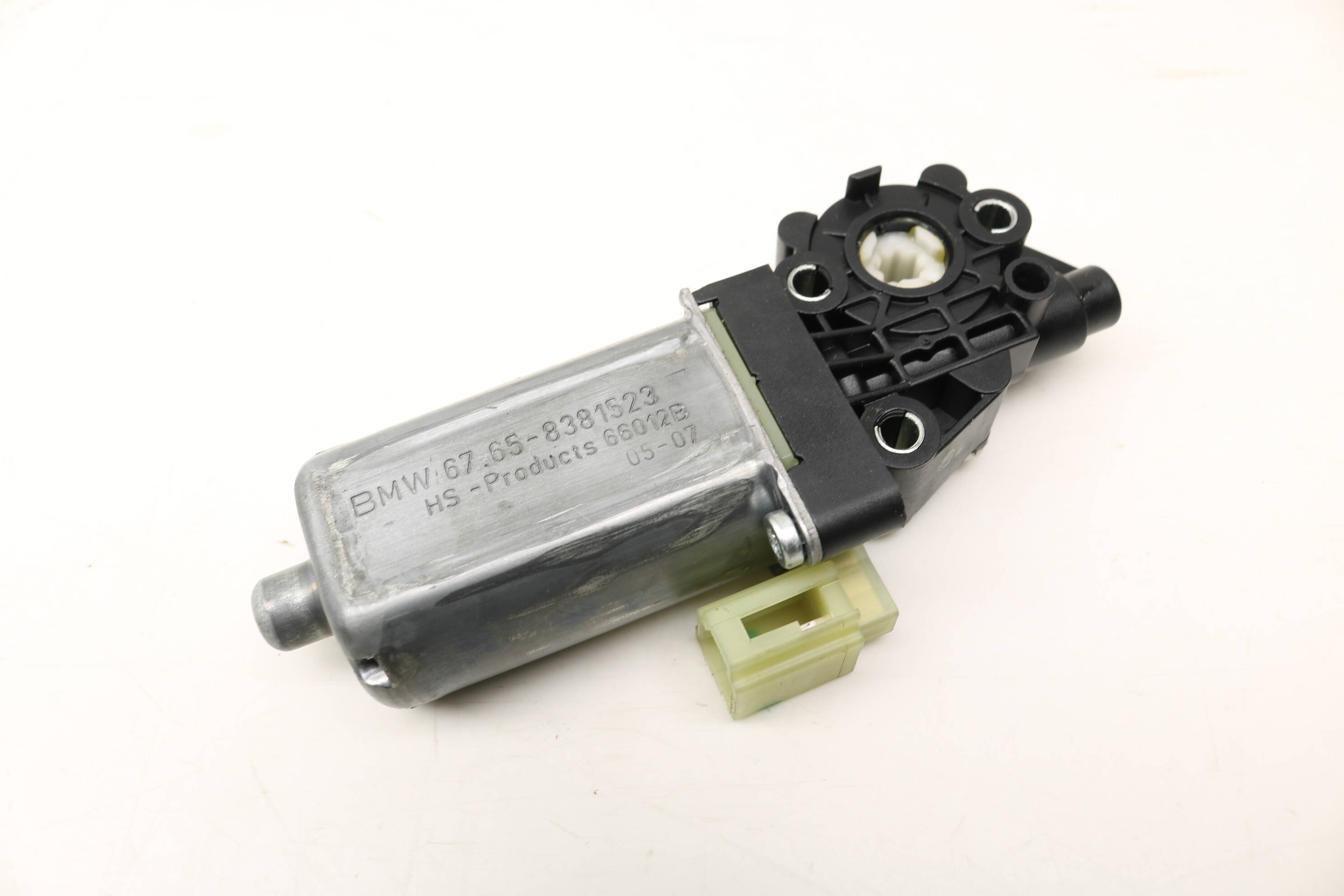 Window Sunshade / Sun Shade Motor 67658381523