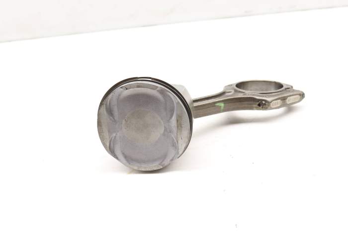 Piston / Connecting Rod 94810303134 main product photo