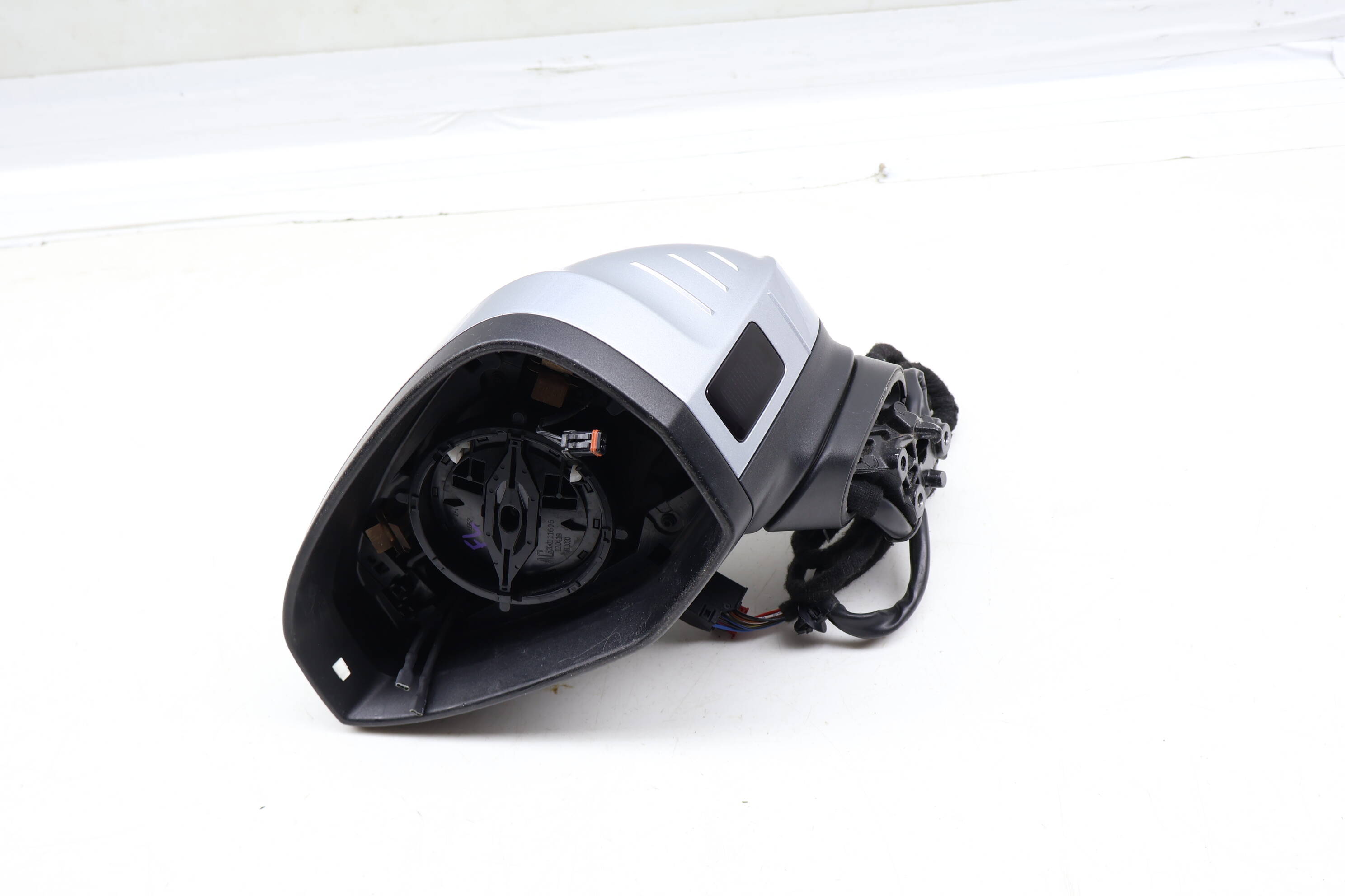 Side View Door Mirror 8W6857409BT