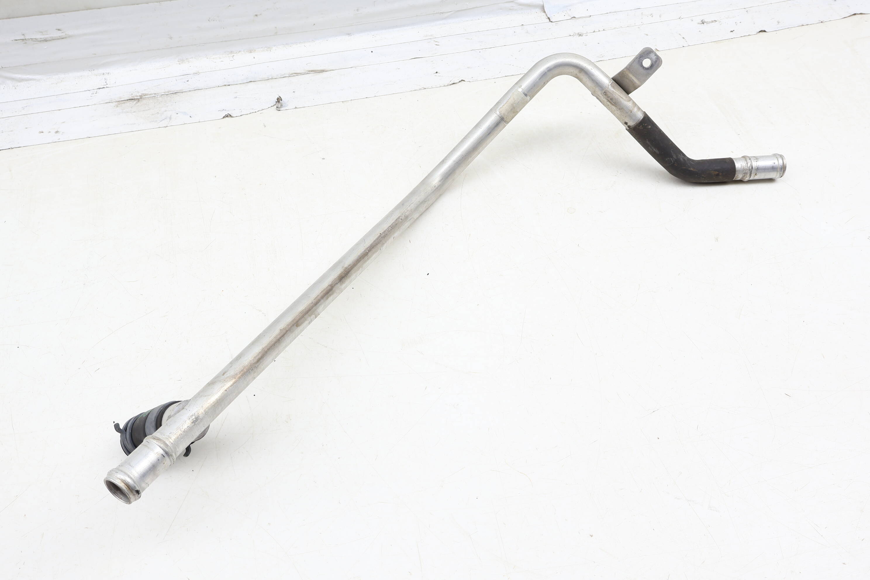 Coolant Supply Line / Pipe 7L0819858K