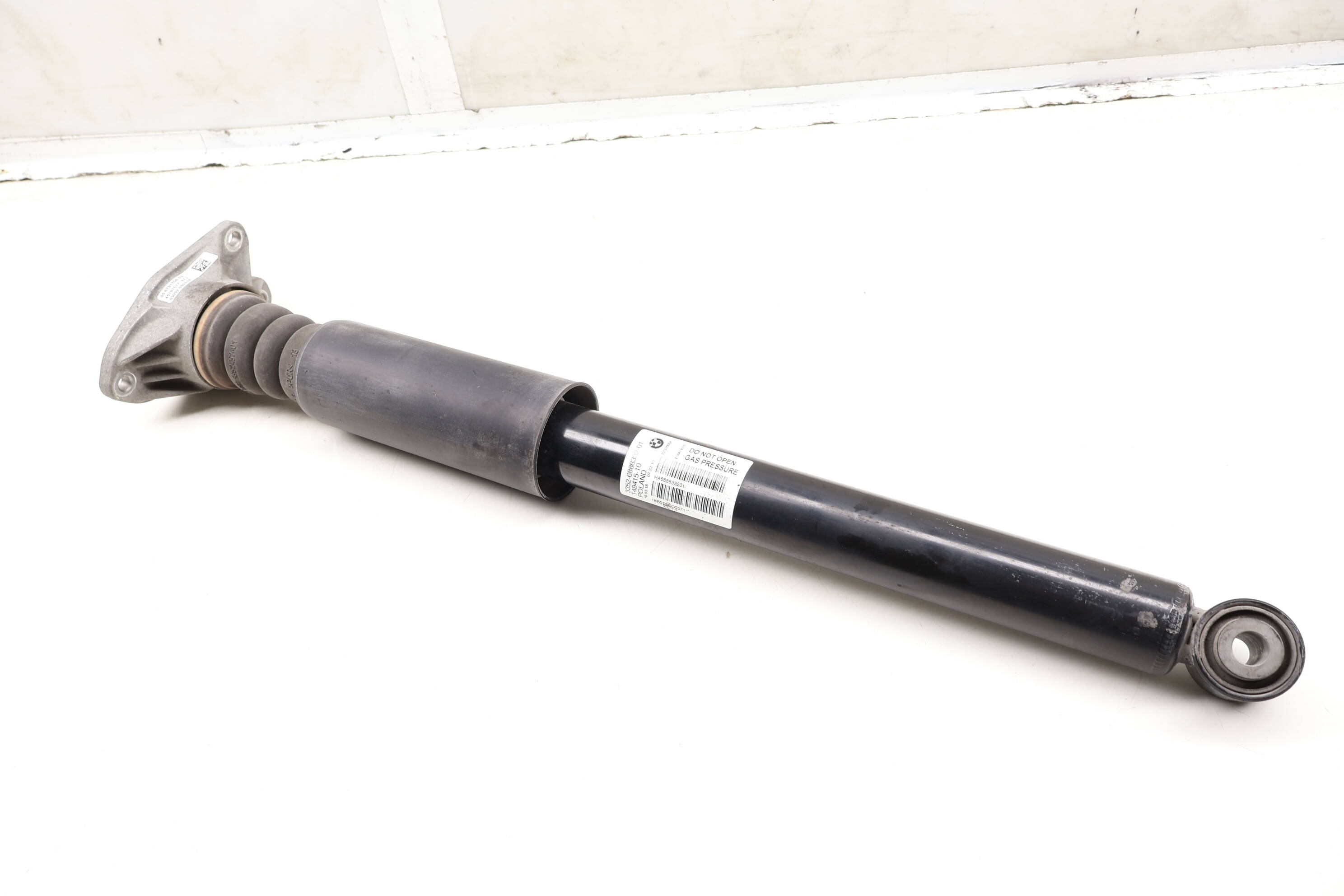 Strut / Shock Absorber 33506888332