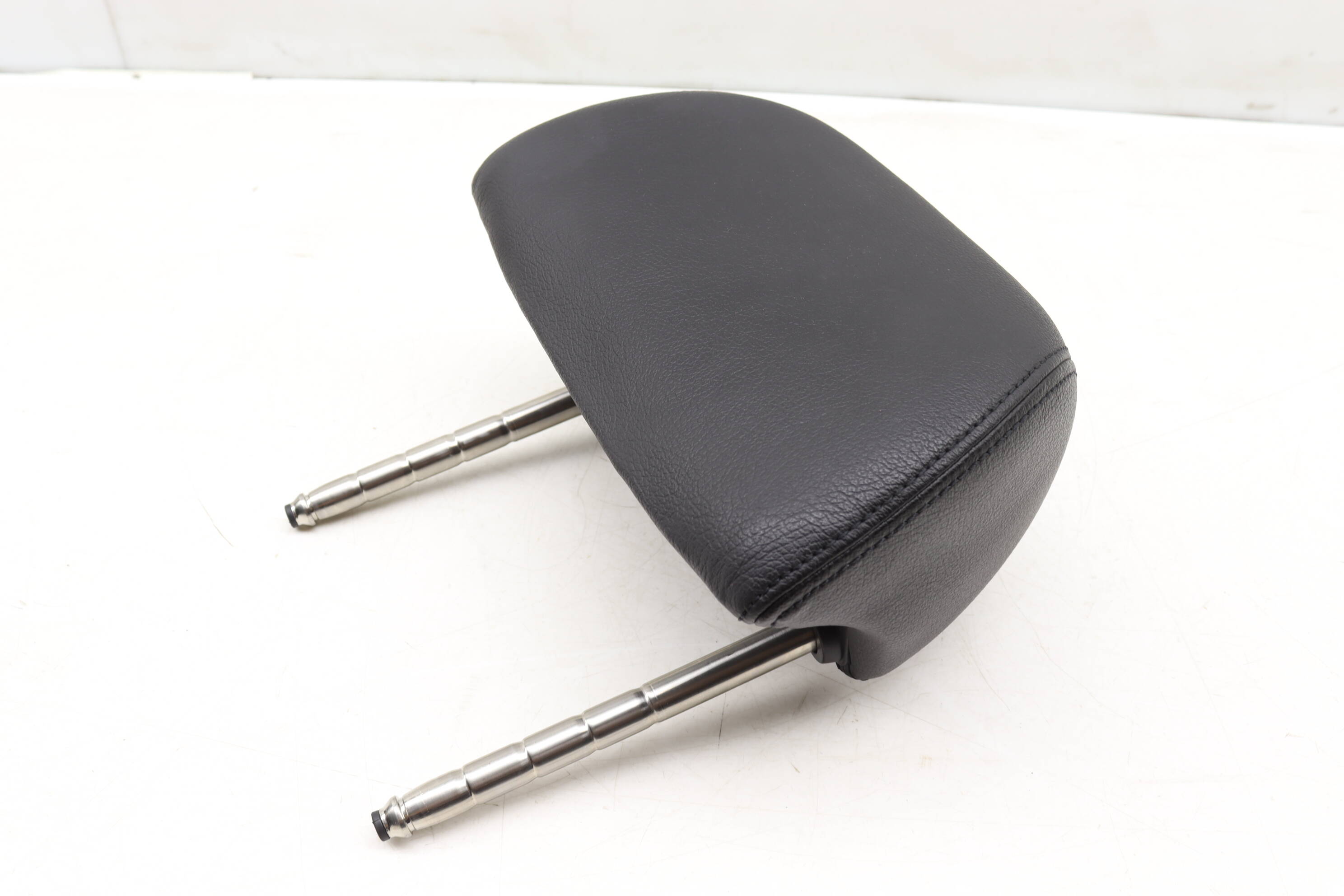 Outer Headrest / Head Rest 3B0885921AG