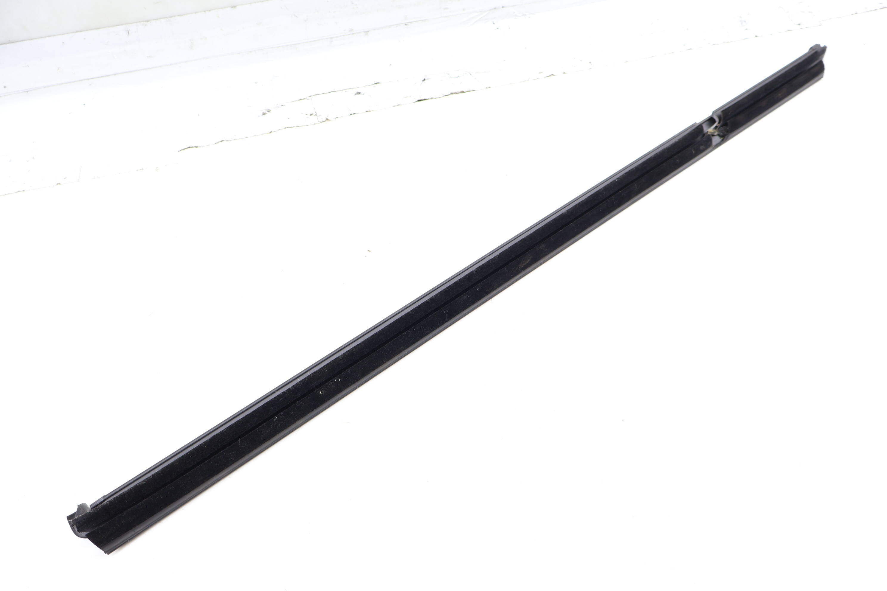 Inner Door / Window Slot Seal 5G6839479B