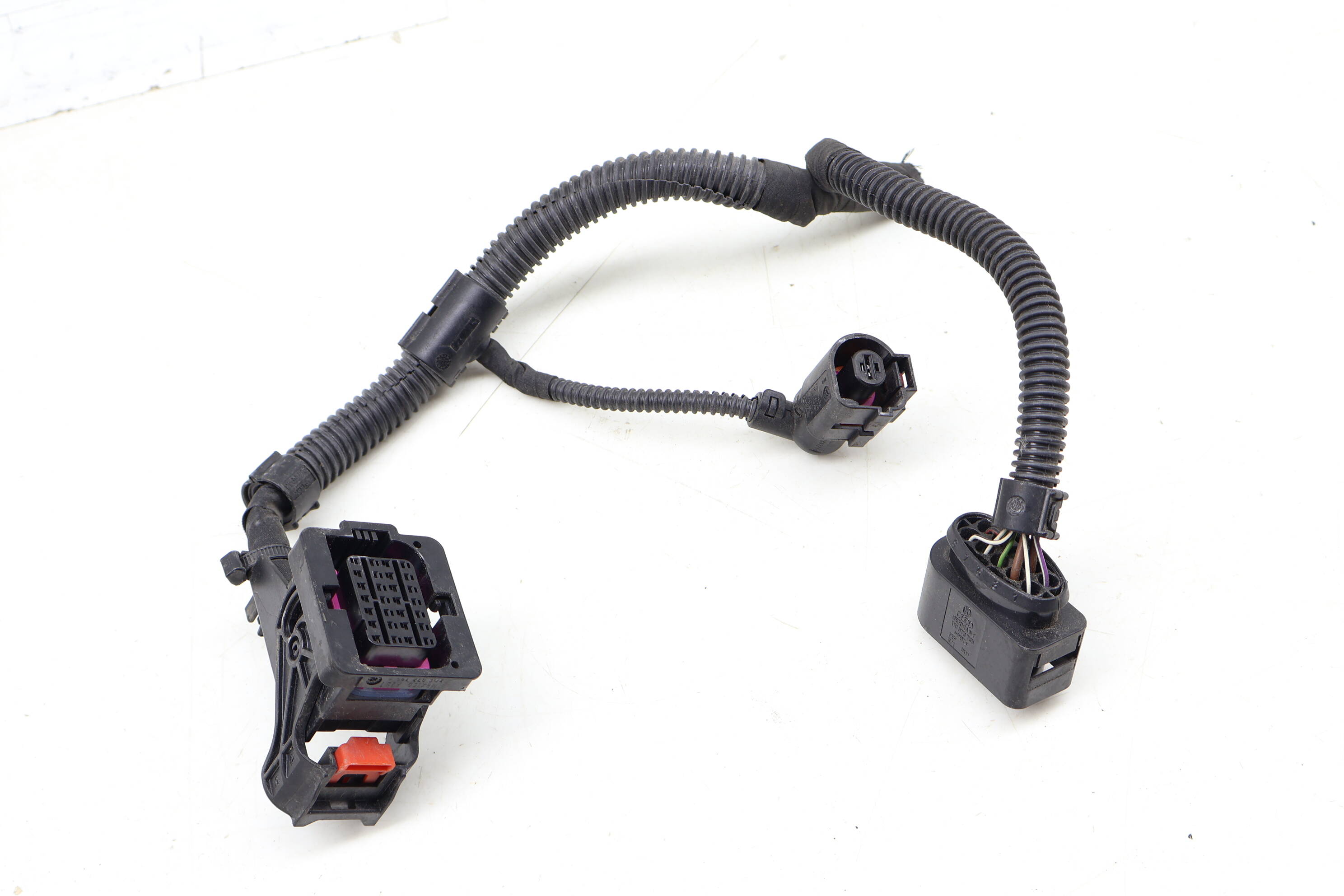 Transmission Wiring Connector / Pigtail (28-Pin) 3QF973722A