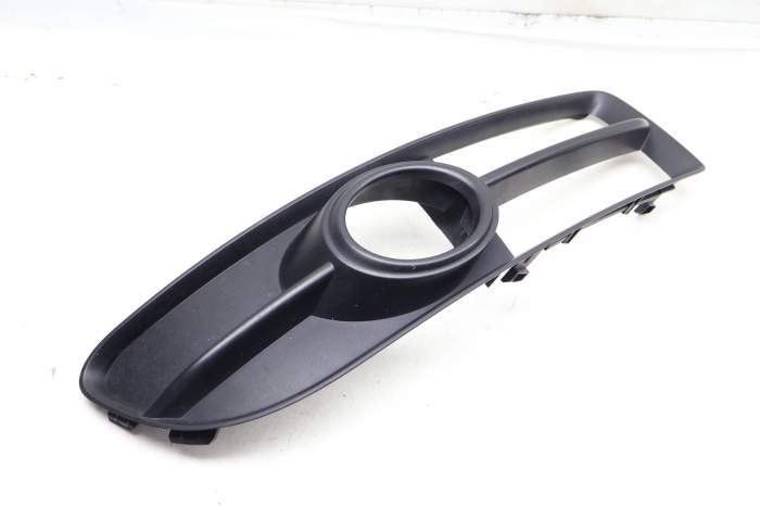 Lower Bumper Fog Light Grille 8E0807681F main product photo