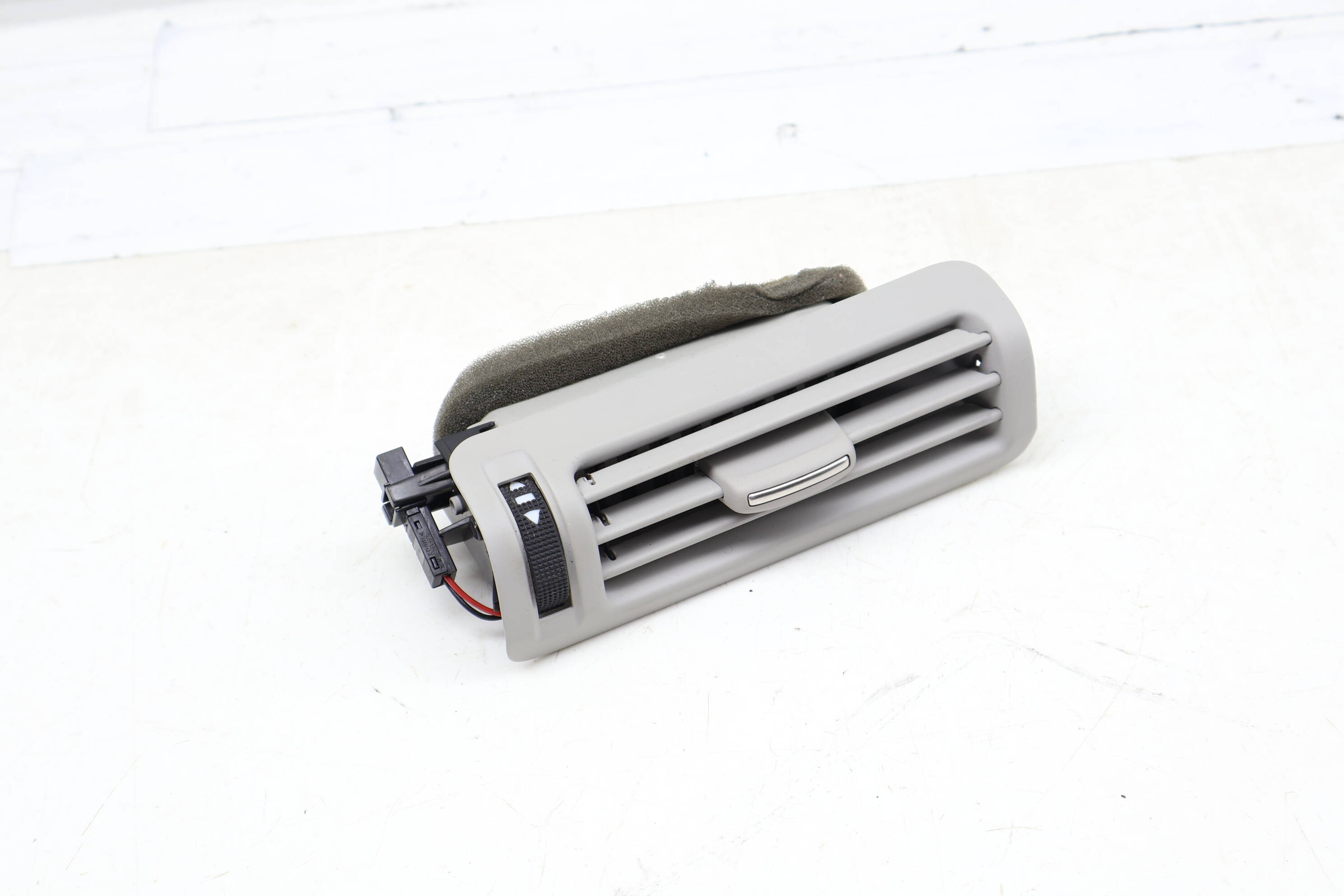 B Pillar Air Vent 4F0819384A
