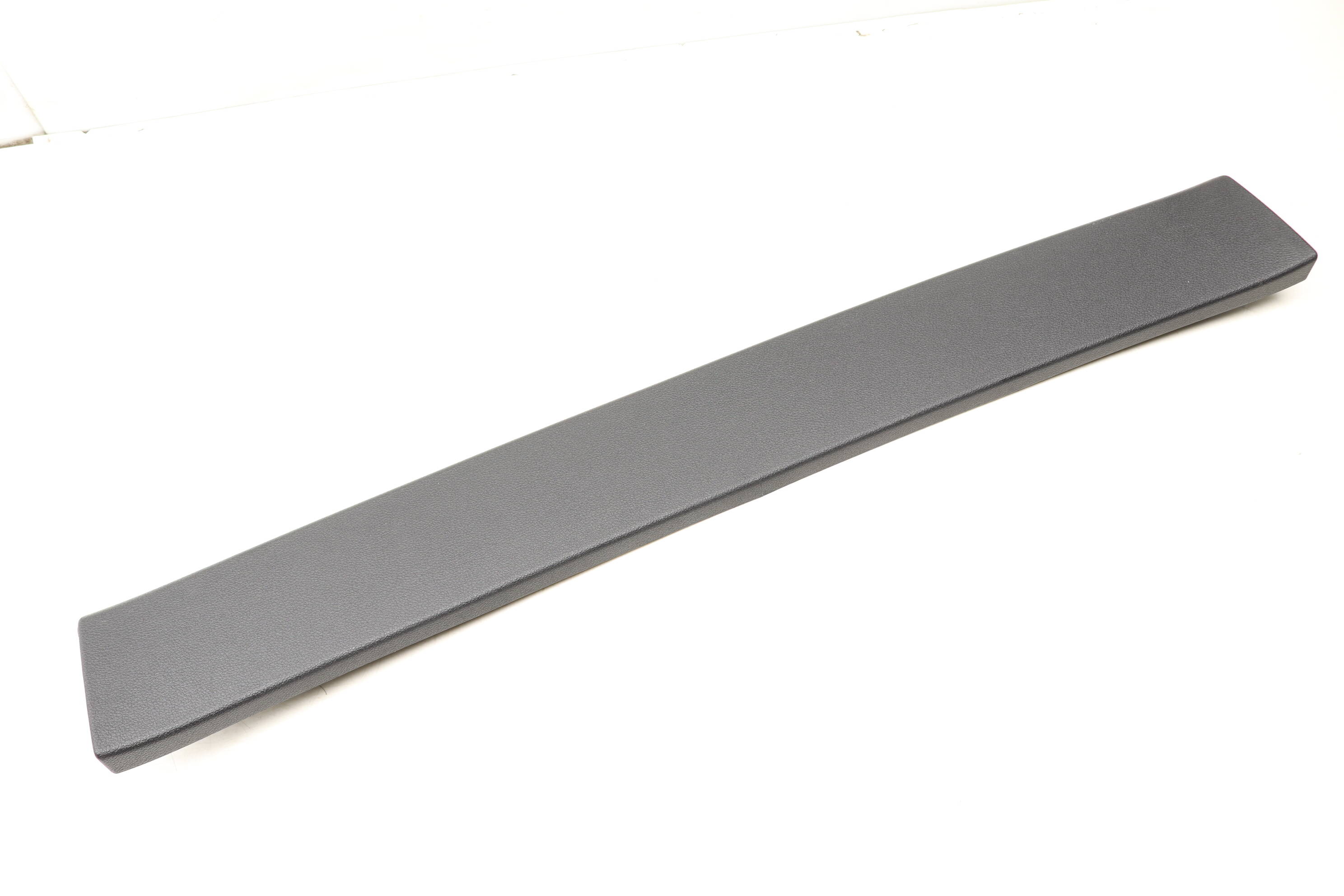 Upper Center Trunk / Hatch Trim Panel 4G8867606