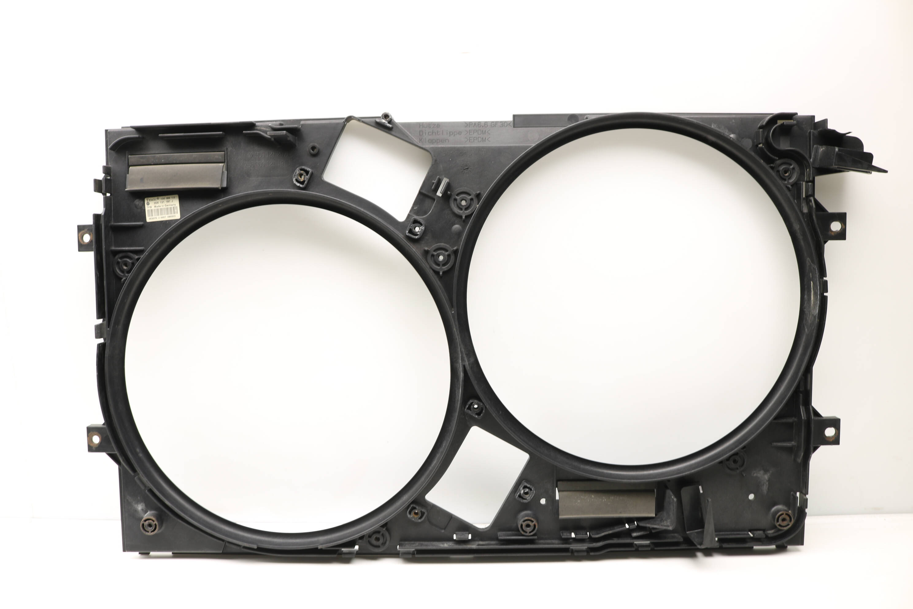 Electric Radiator Fan Cowl / Housing 3D0121191J