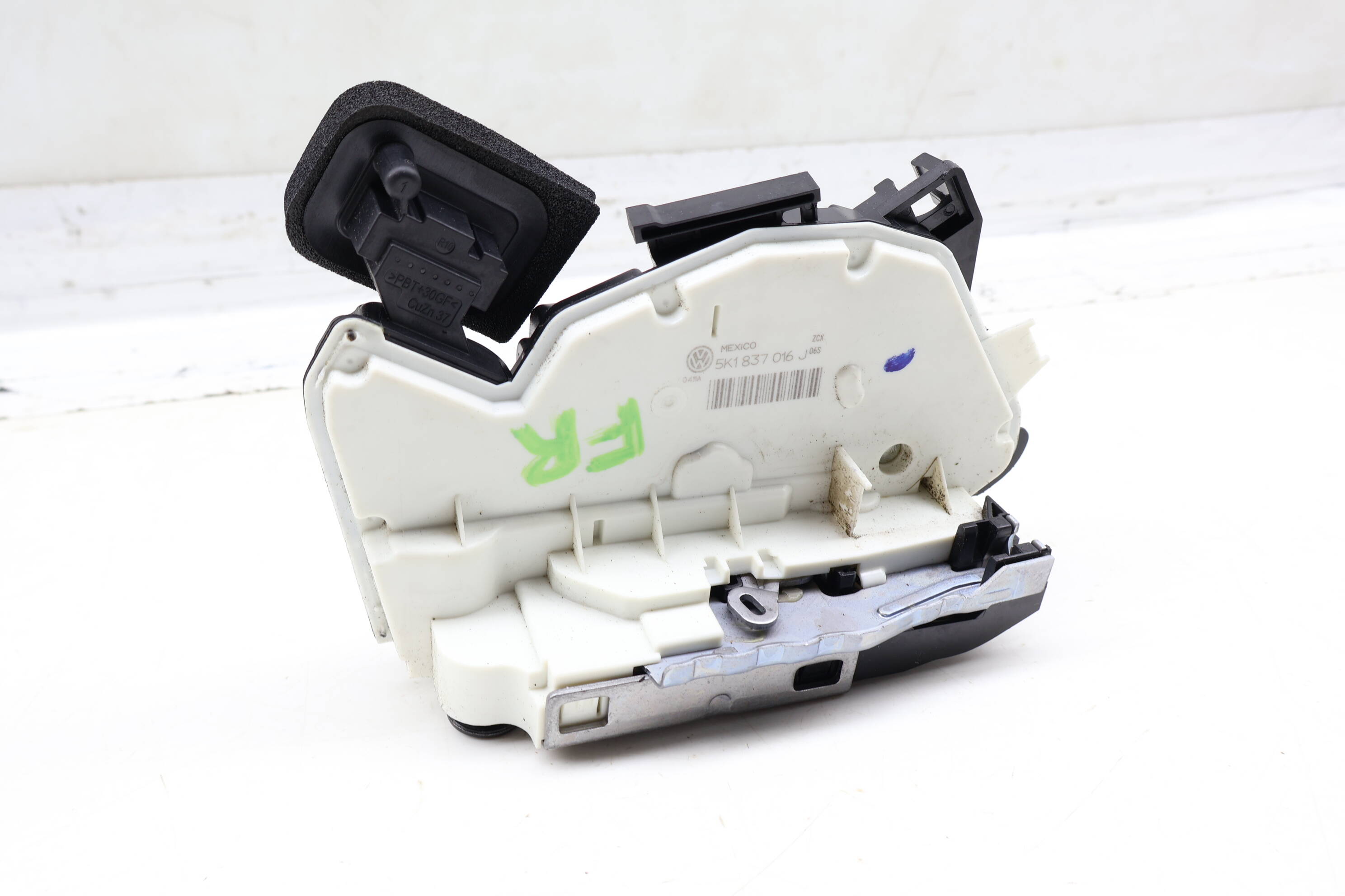 Door Latch / Lock Actuator 5K1837016J