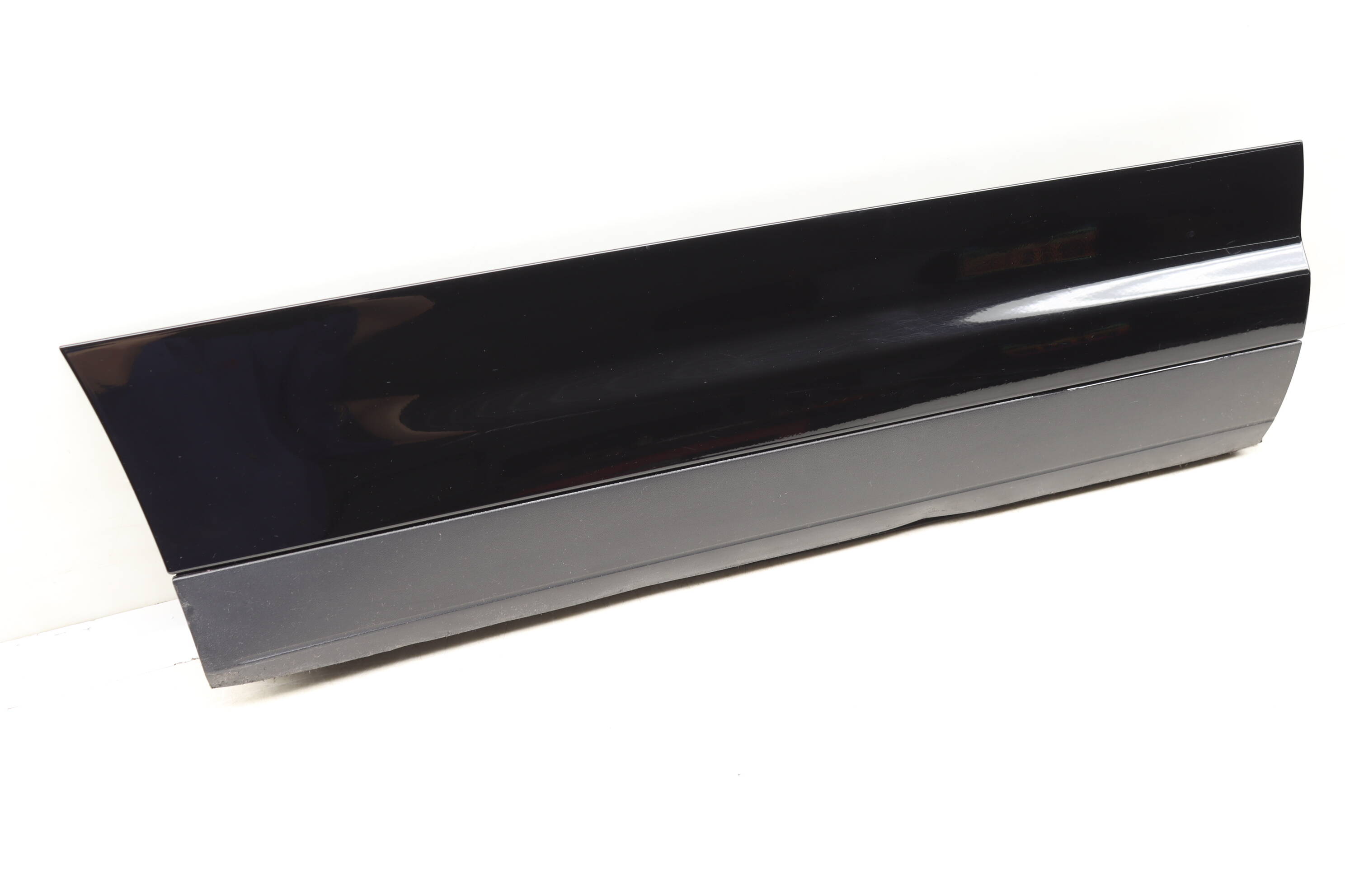 Lower Door Molding / Blade 7P5837788G