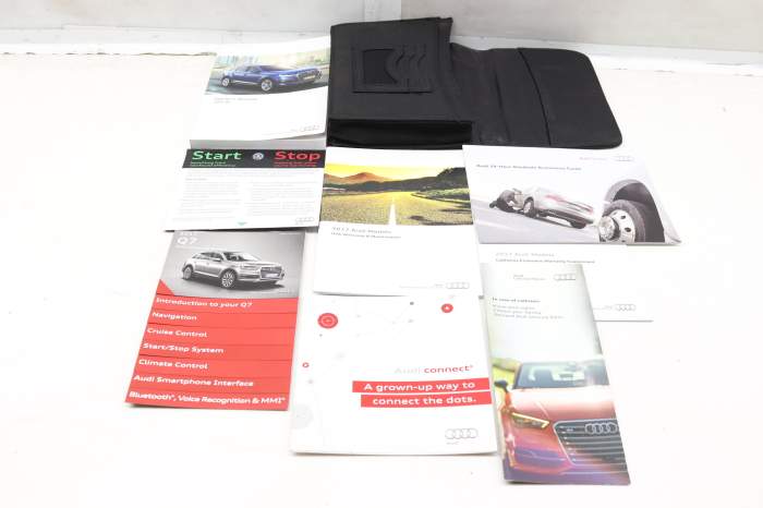 2017 Owners Manual (Q7) main product photo