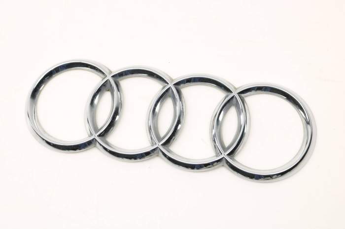 Trunk Emblem / Badge / Rings 8T0853742B main product photo