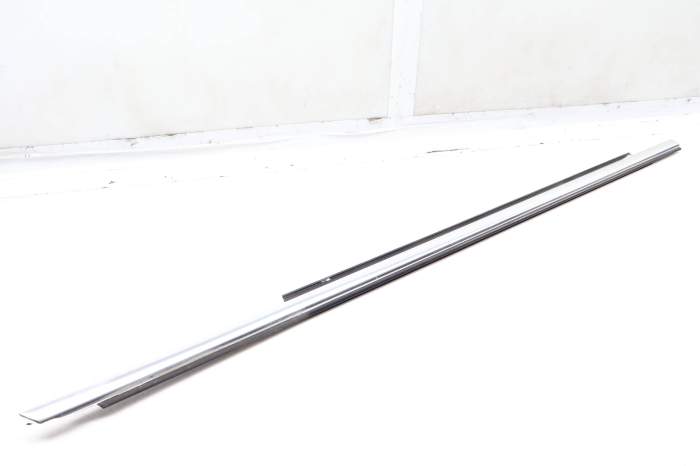 Exterior Door / Window Slot Seal Trim 8R0853284E main product photo