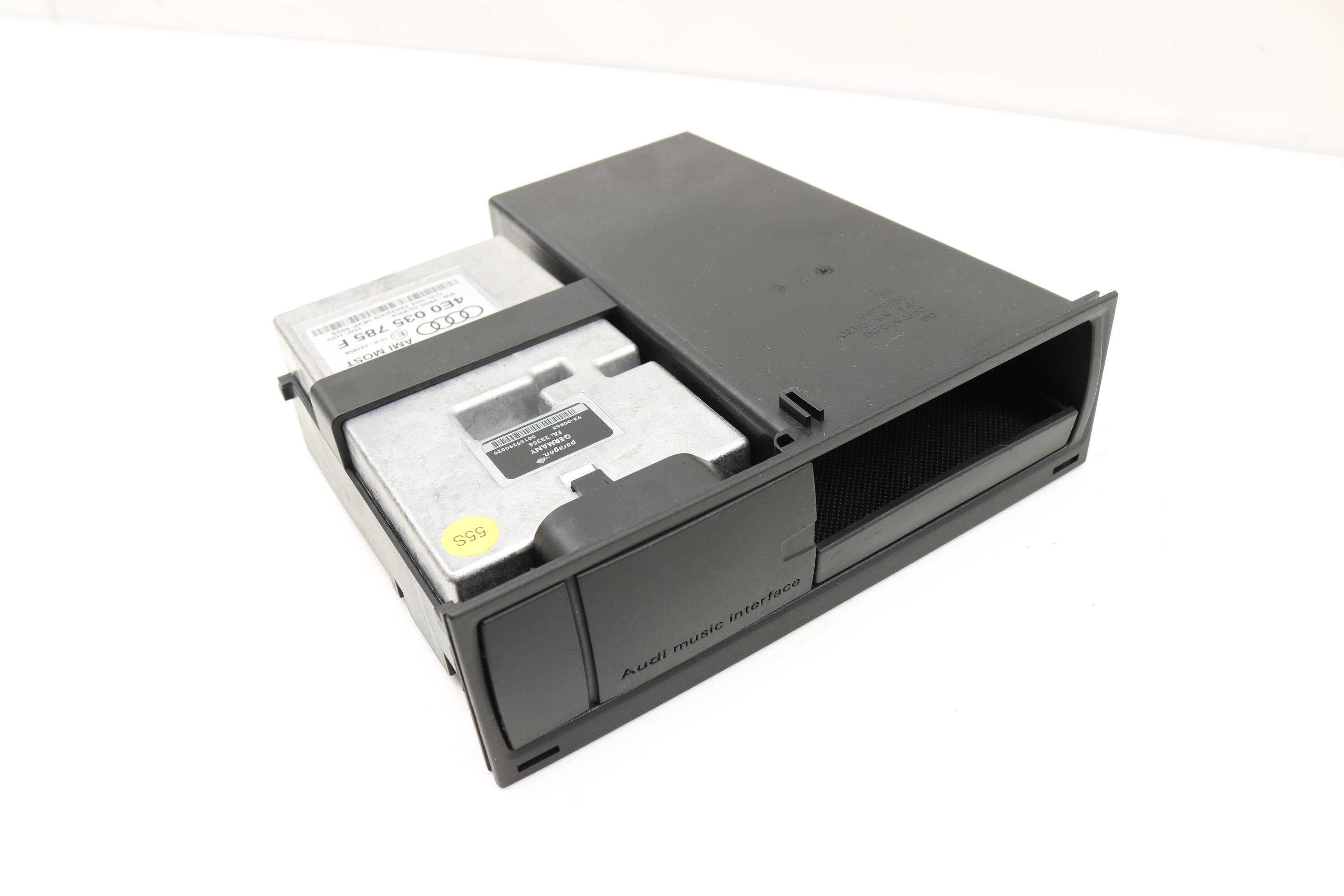 Ami&#x20;&#x2F;&#x20;Music&#x20;Interface&#x20;Module&#x20;W&#x2F;&#x20;Housing&#x20;4E0035785F