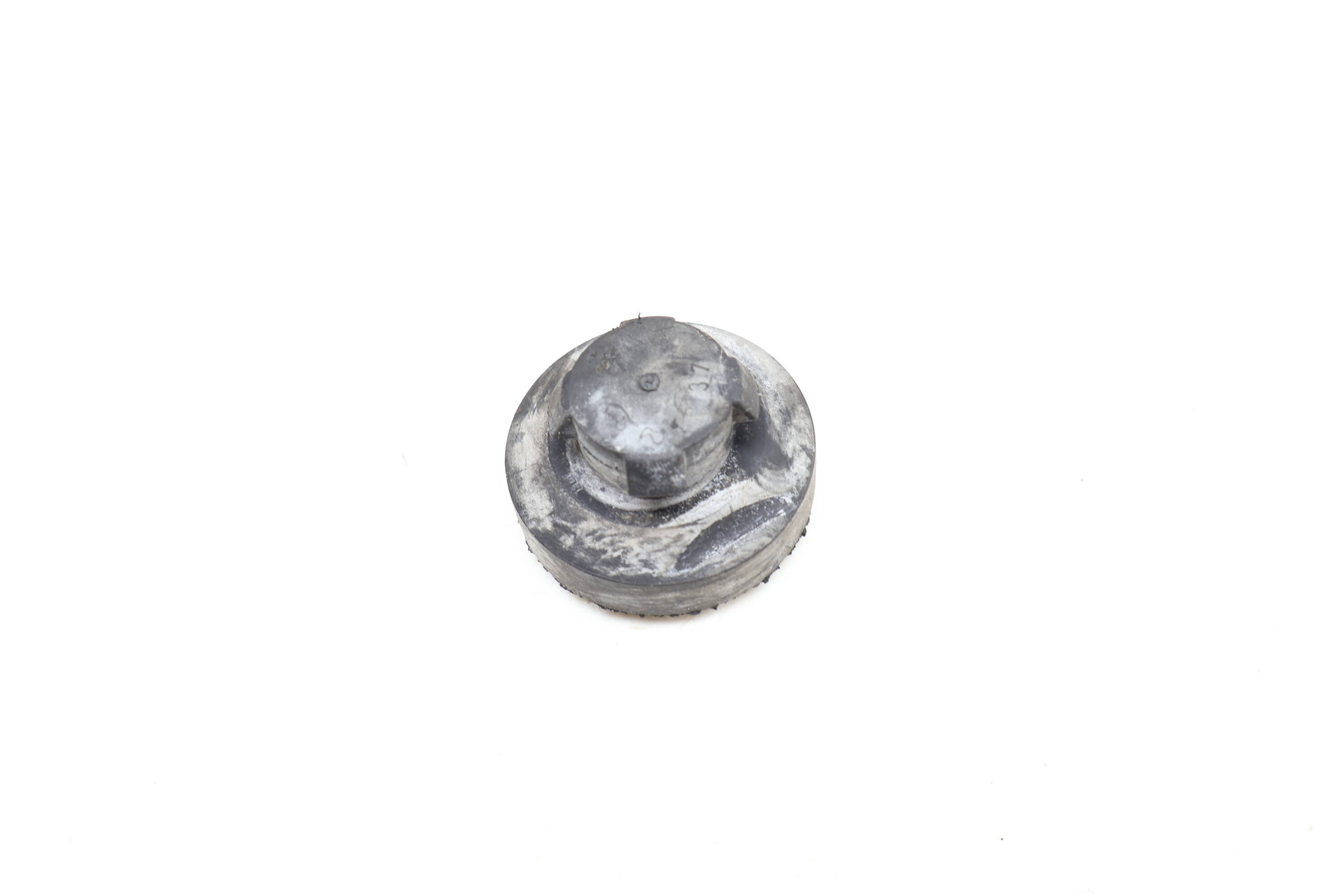 Lower Radiator Rubber Mount 8D0121275