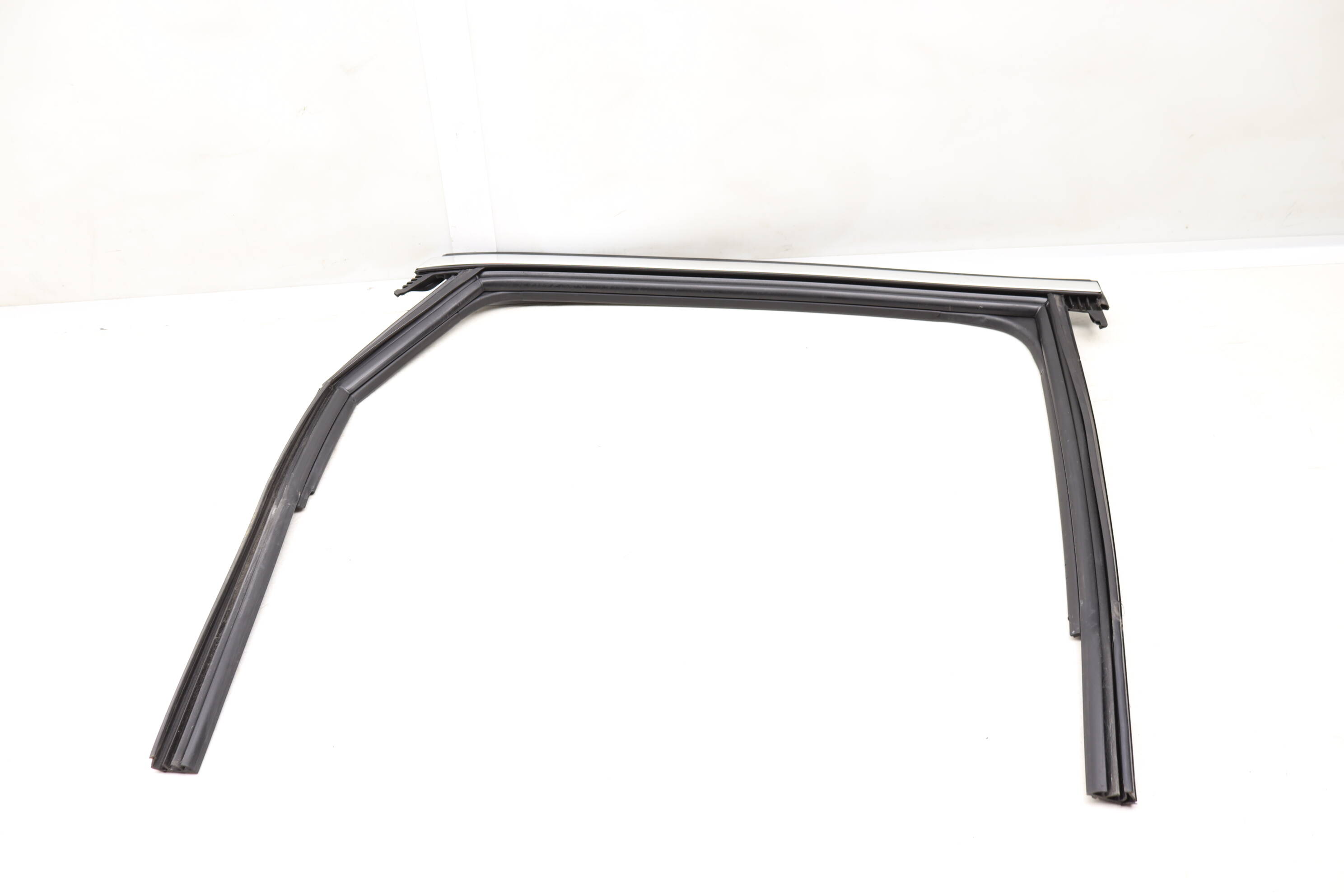 Door Window Glass Channel / Seal 8W5839432D