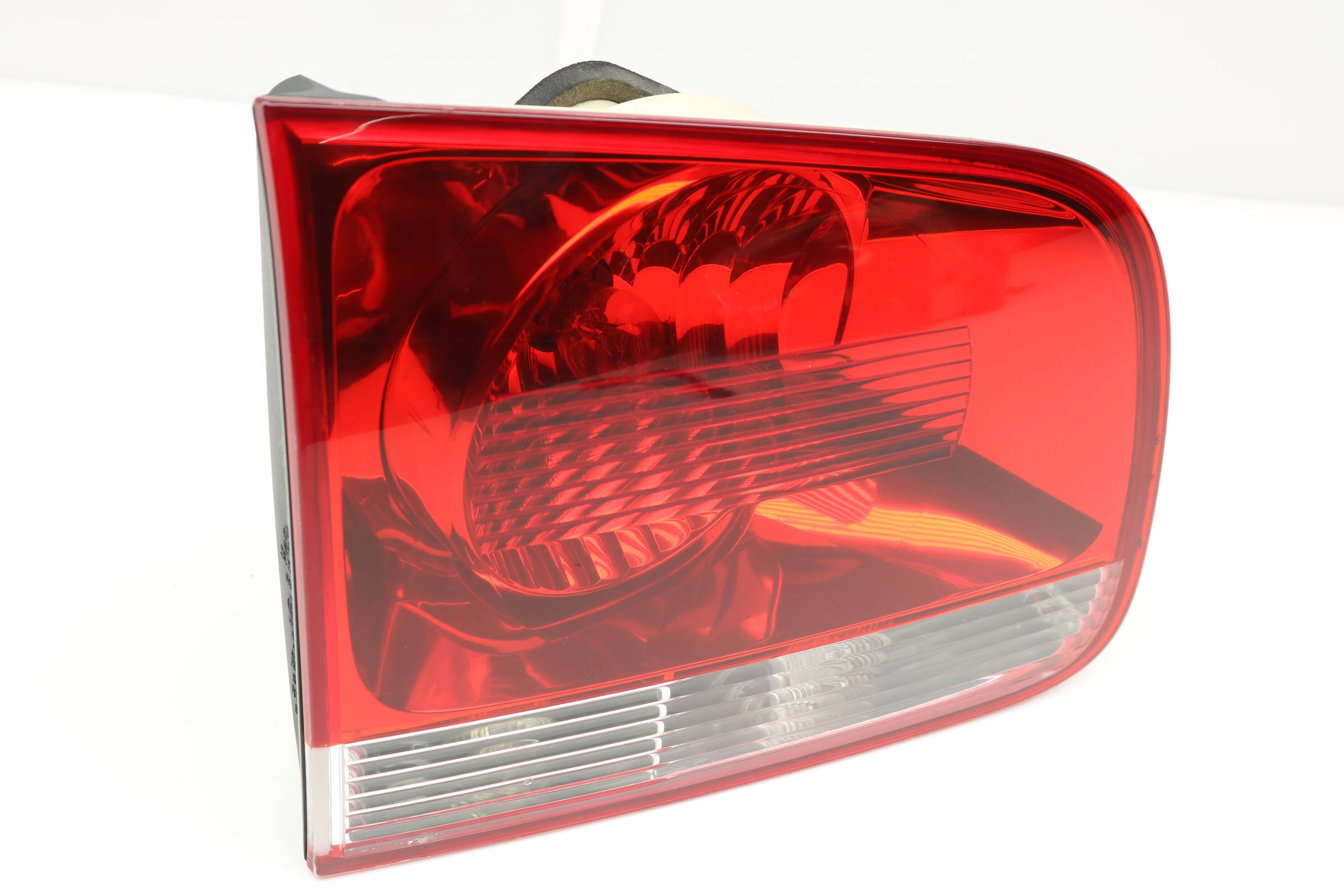 Inner Tail Light / Lamp 7L6945093J