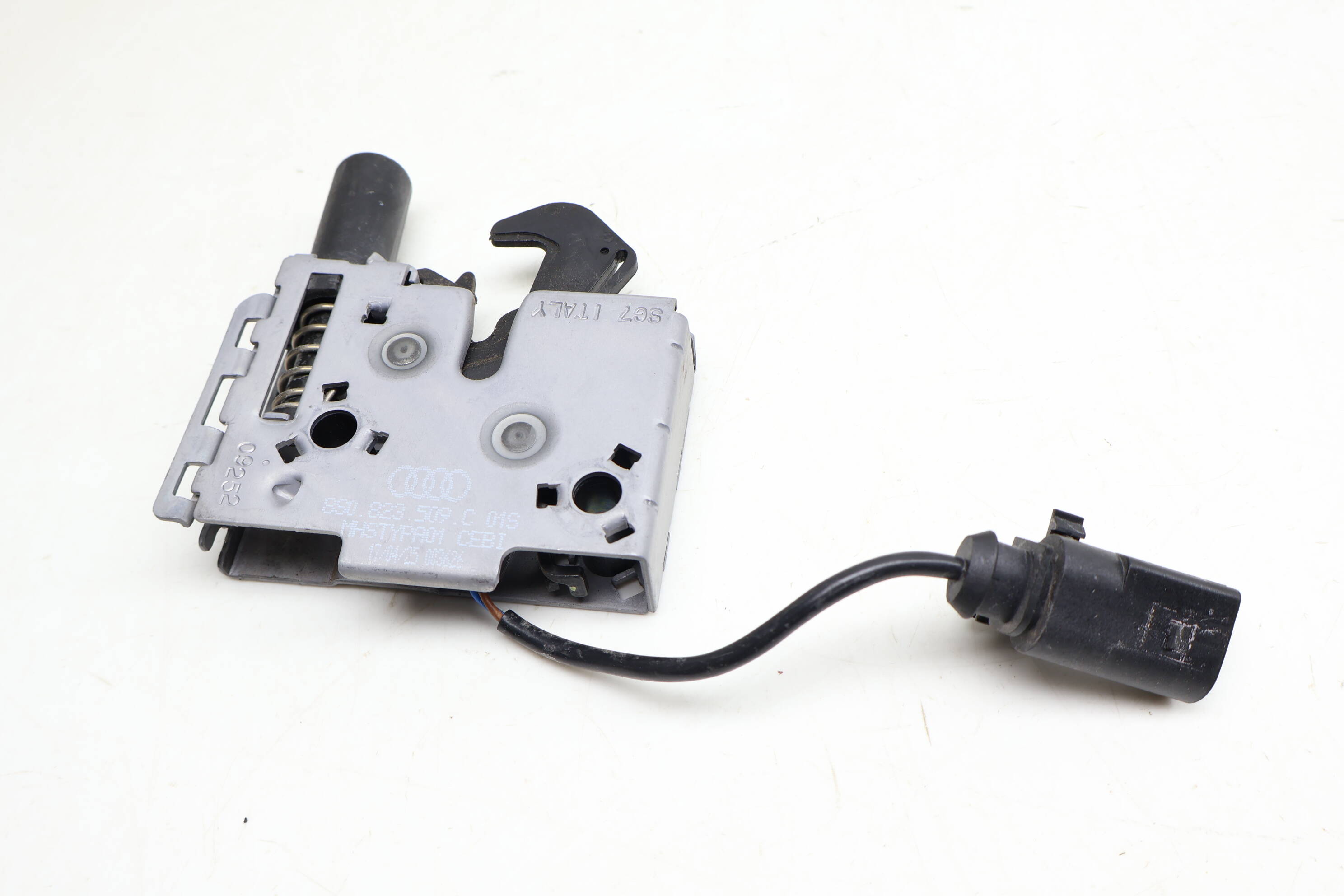 Hood Lock / Latch 8S0823509C