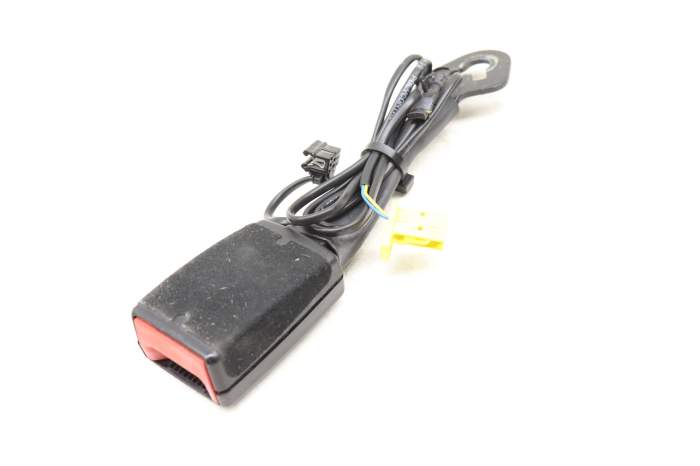 Vw jetta sales seat belt buckle