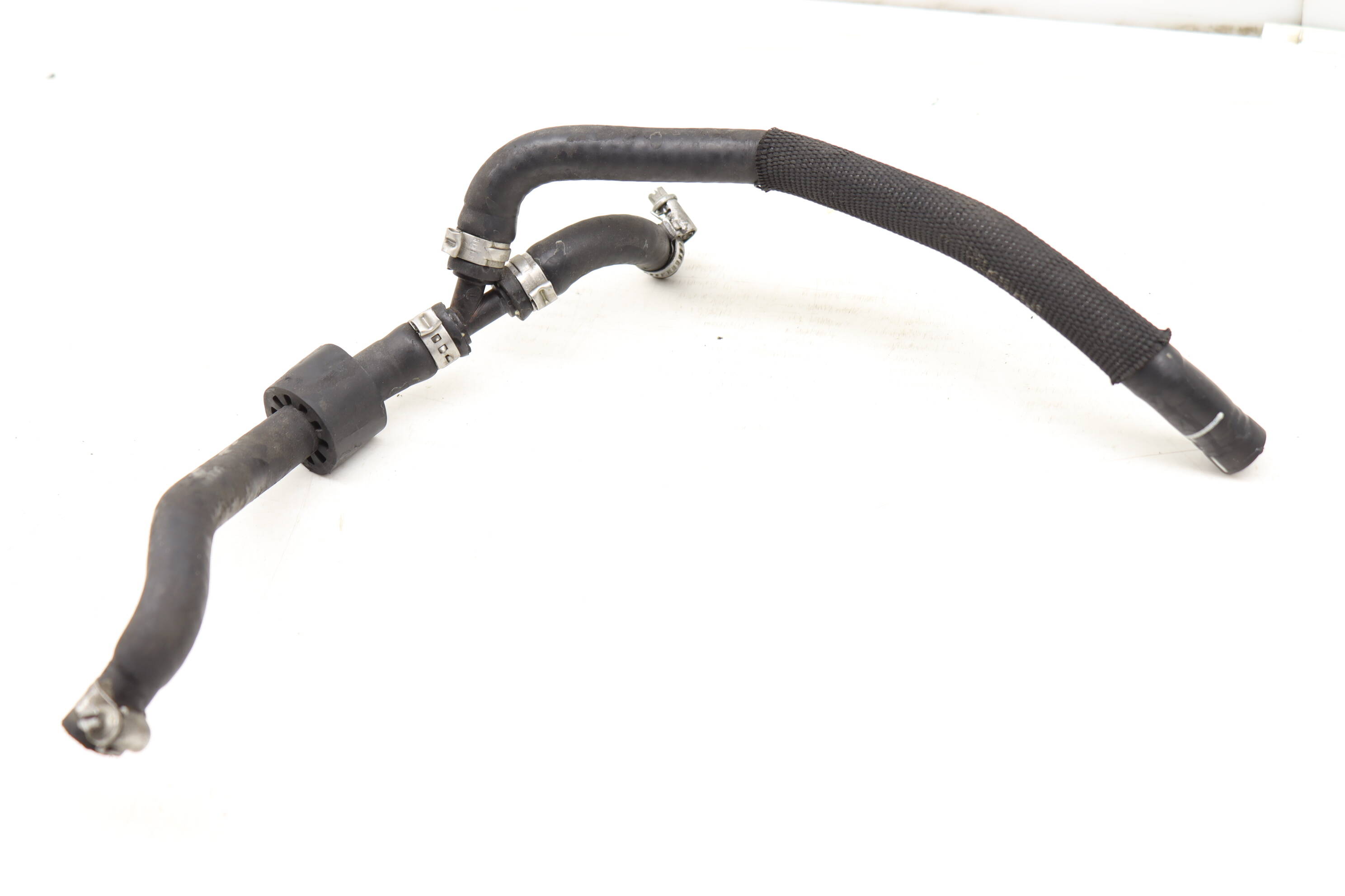 ち BMW Engine Breather / Vent Hose Line 11537843262