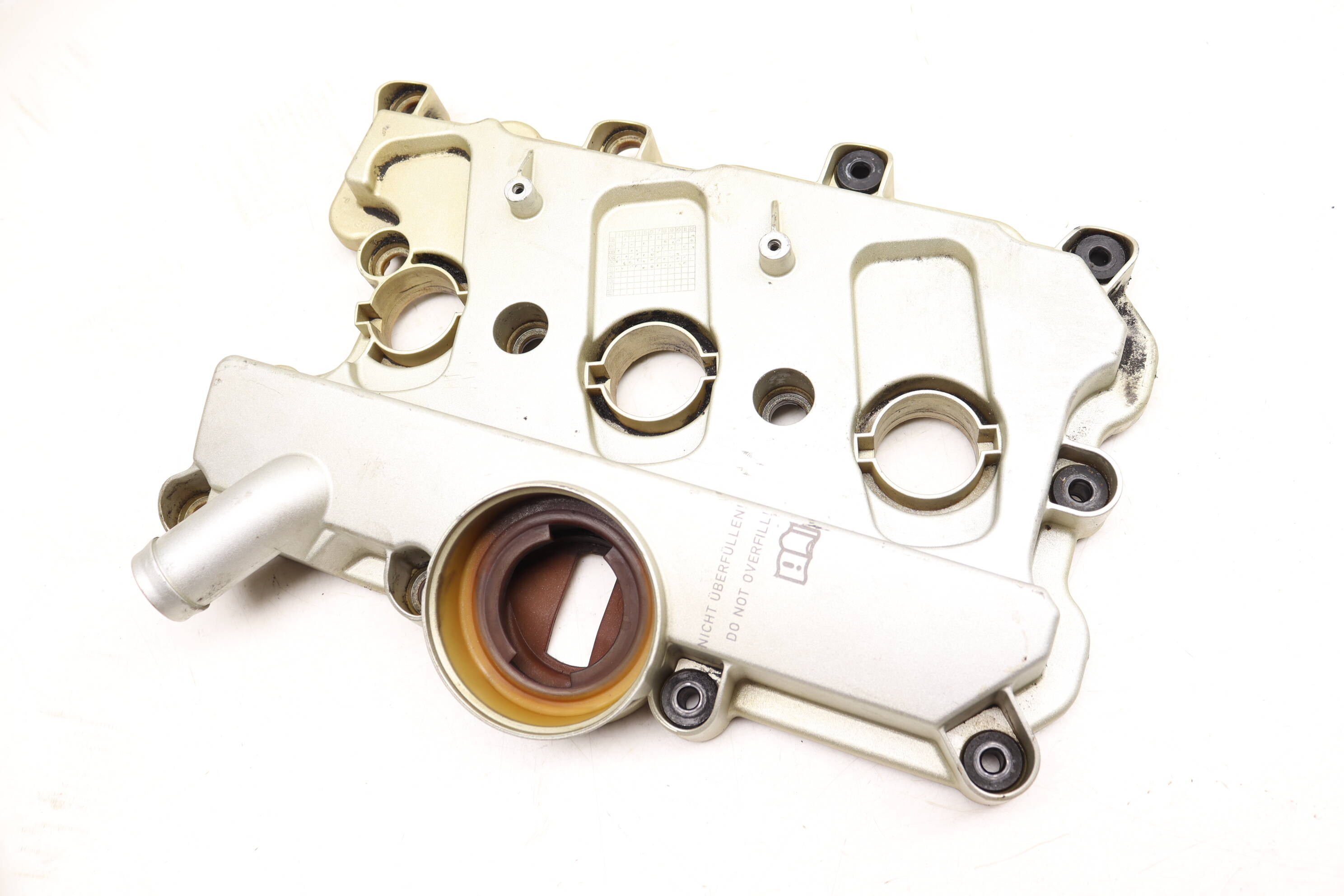 Engine Valve / Cylinder Head Cover 06E103471P 95810513500