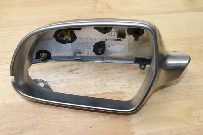Side View Mirror Housing Cap / Cover 8F0857527A main product photo