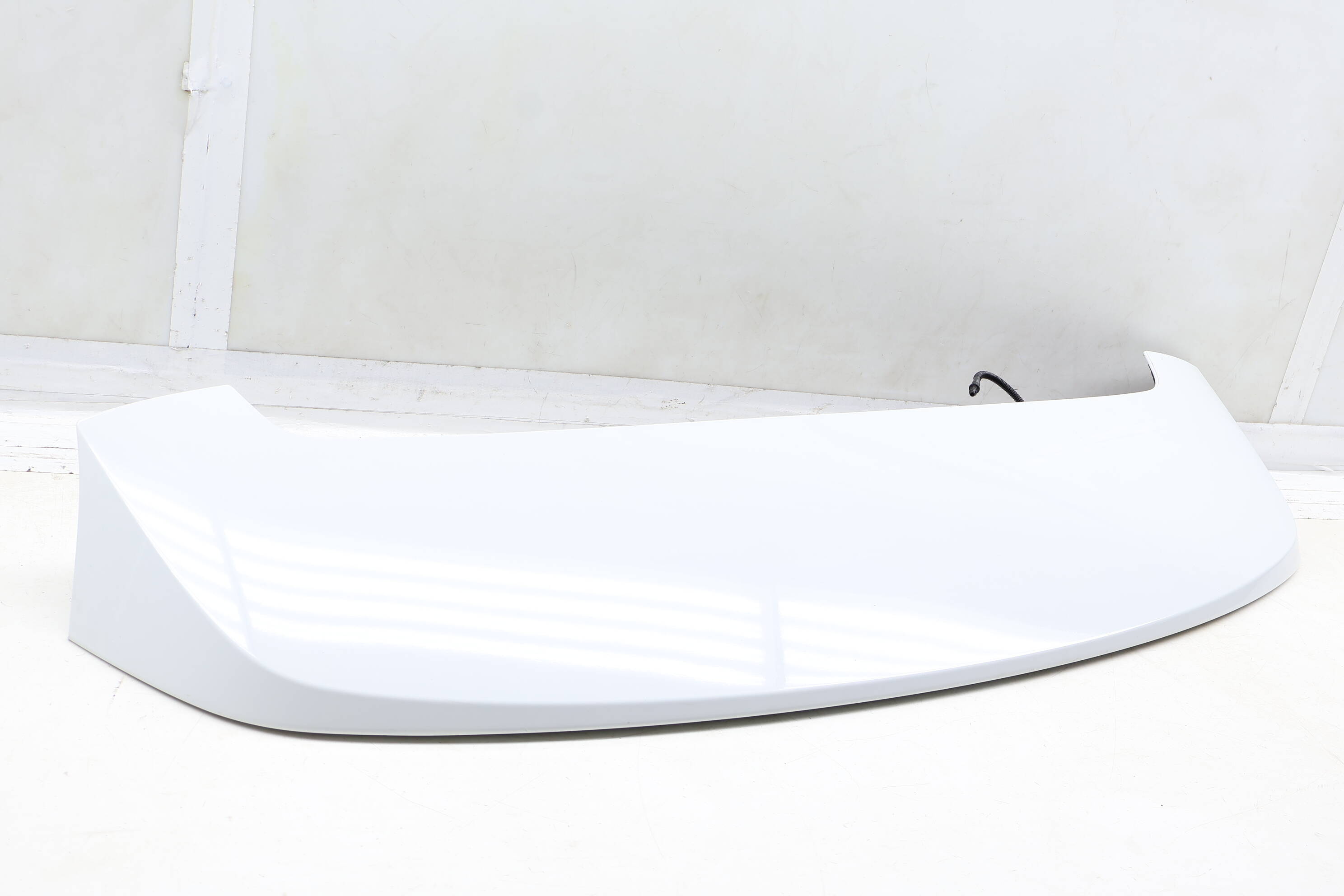 Hatch / Trunk Lid Spoiler 3CN827933E