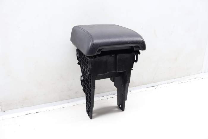 Center Console Armrest / Arm Rest FK72048W42A main product photo