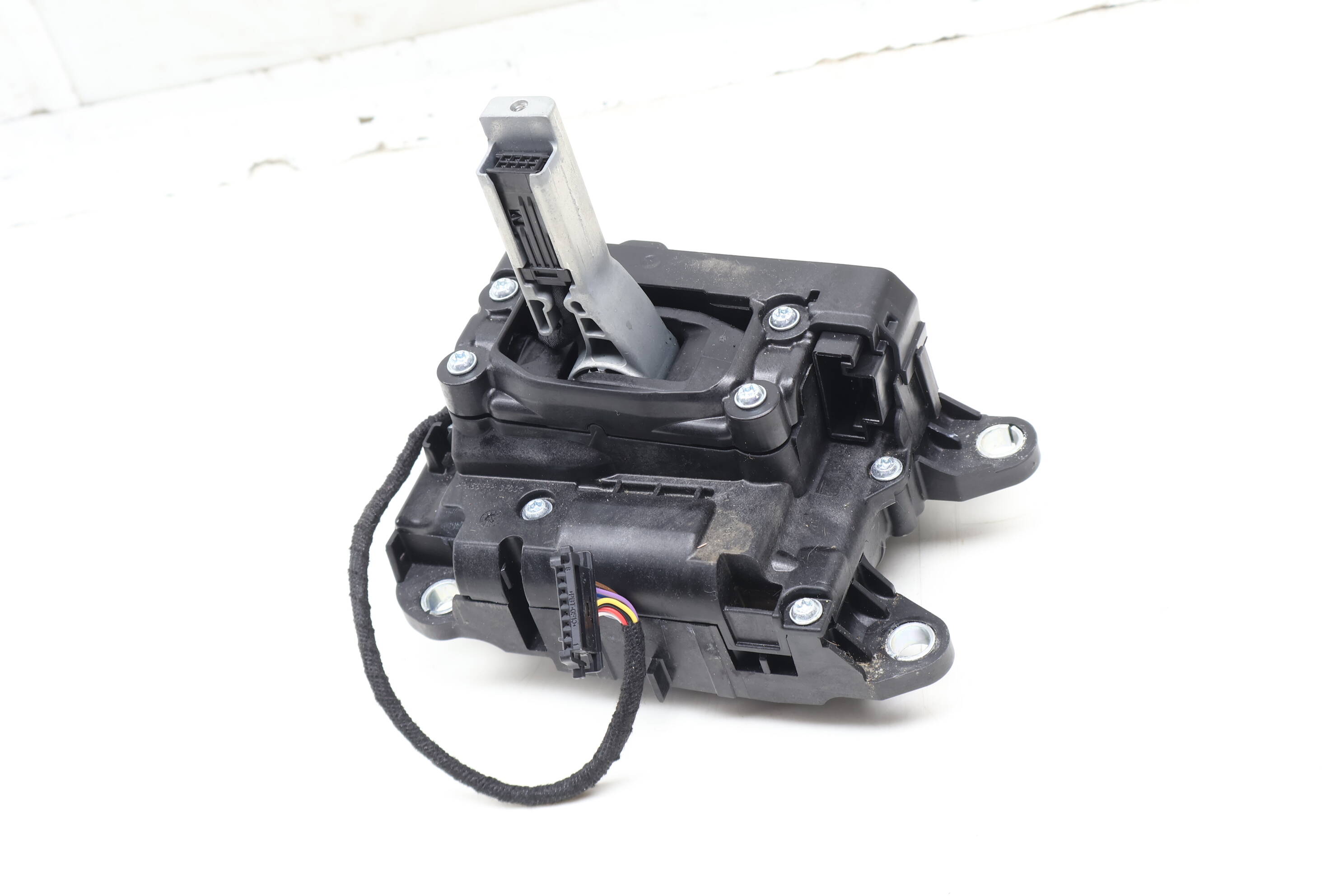 Automatic Shift / Shifter Assembly 8W1713041M