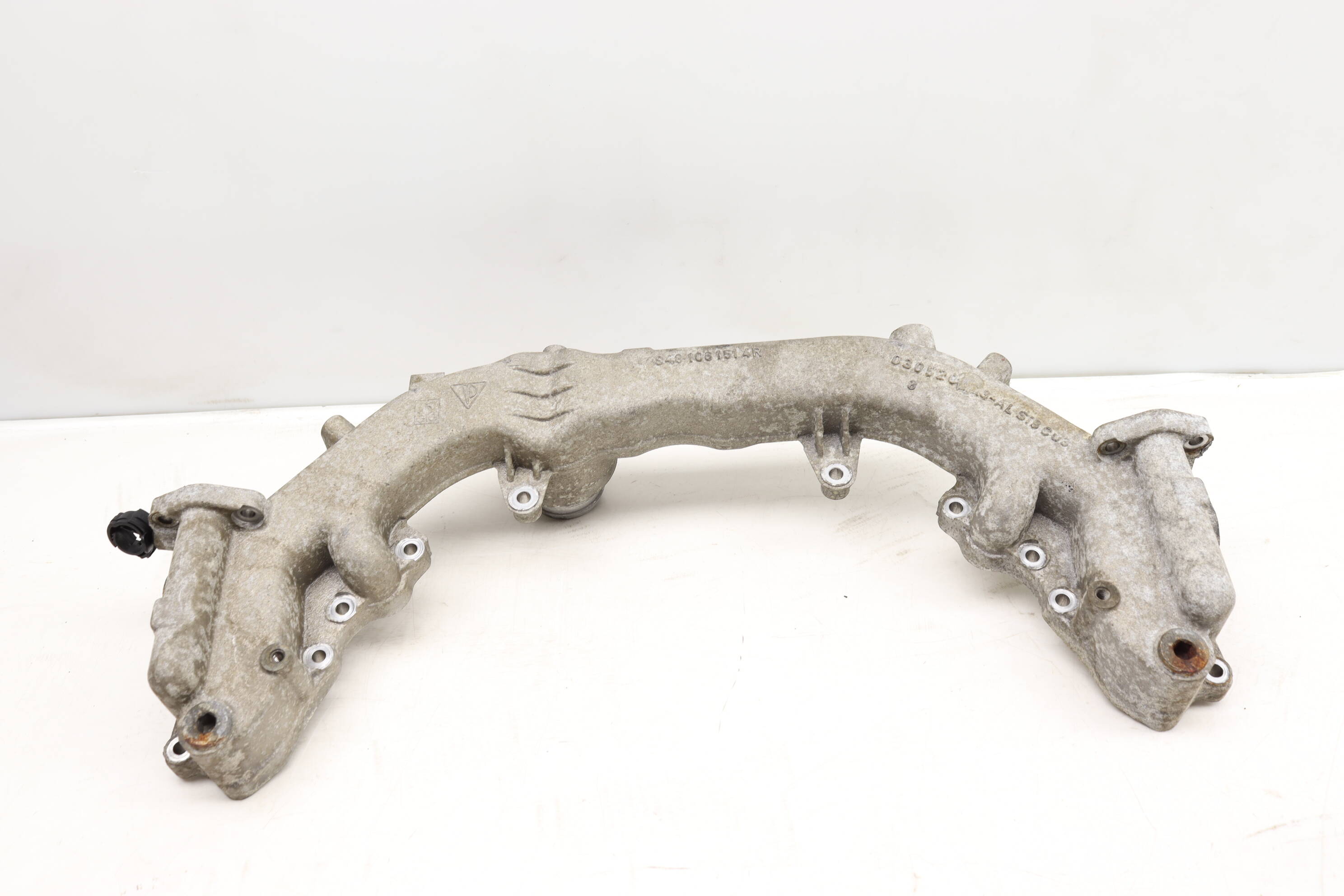 Engine Coolant Distributor Tube / Pipe 94810615104