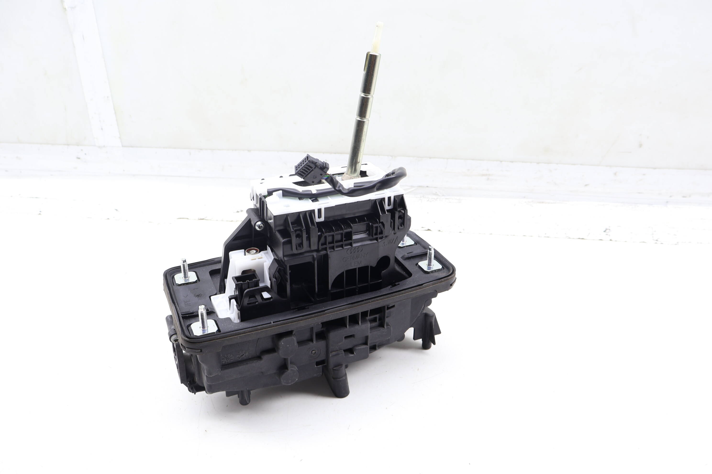 Automatic Shift / Shifter Assembly 8K1713041AC