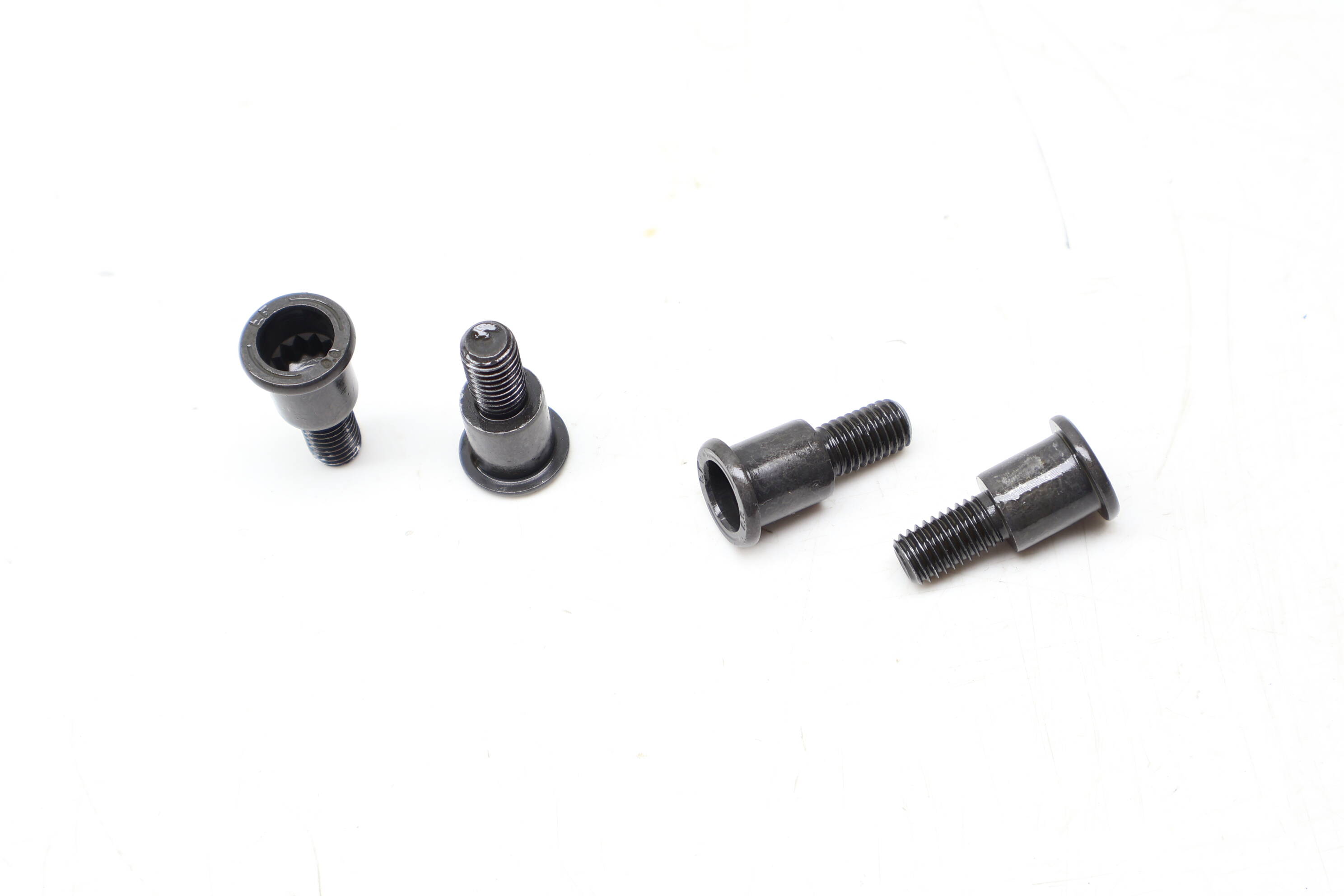 Engine Cylinder Head Bolt / Screw Set (4) WHT008925