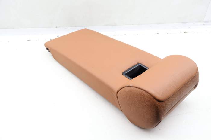 Center Seat Armrest / Cup Holder 52203410447 main product photo
