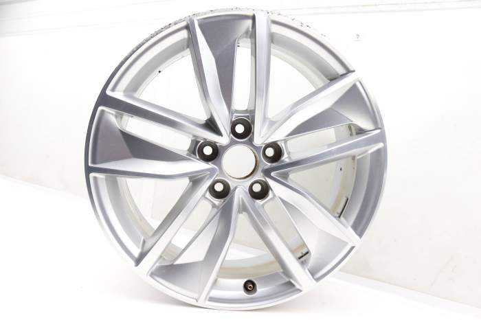 18" Inch Alloy Rim / Wheel 8U0601025AN main product photo