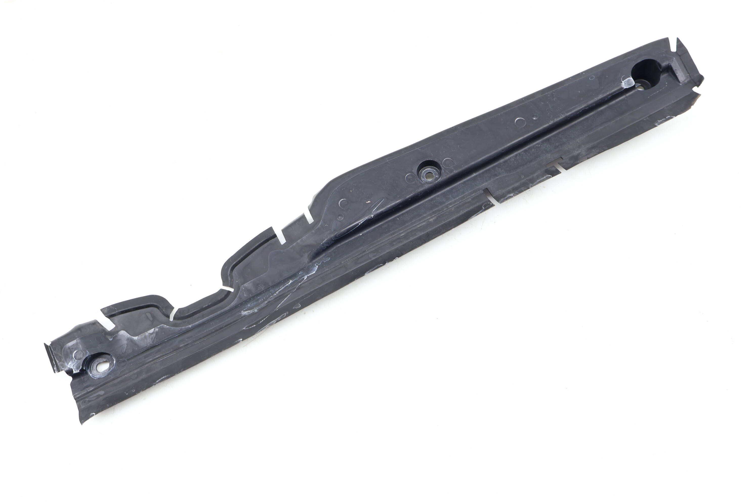 Upper Core / Radiator Support Cover 4G0121292E