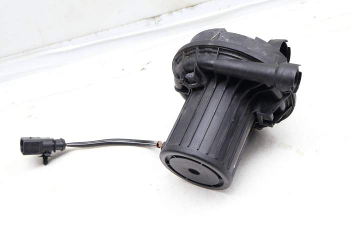 Secondary Air Injection Pump 079906601E main product photo
