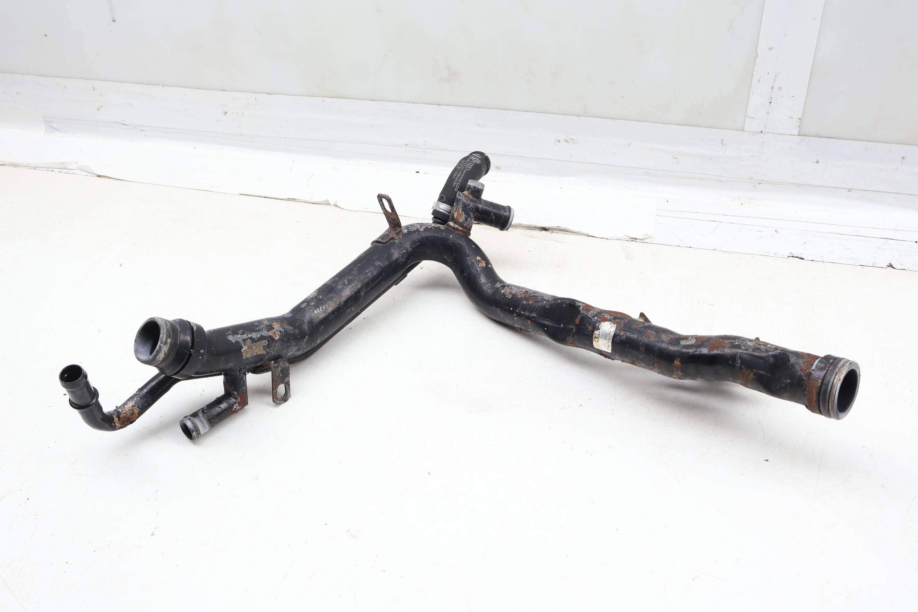 Coolant / Water Pipe / Tube 078121070CB