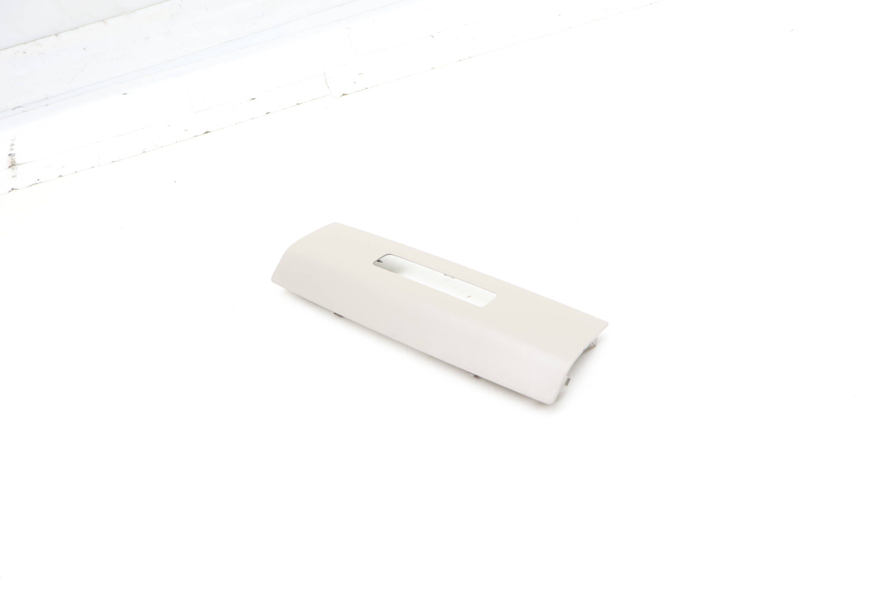 Dome Reading Light Trim 3CN867072A