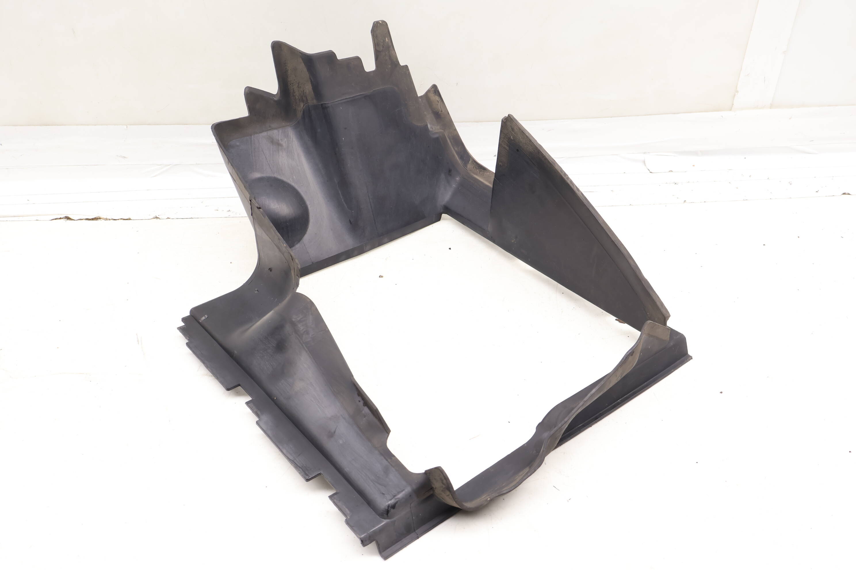 Intercooler Air Duct / Guide 4L0117336F