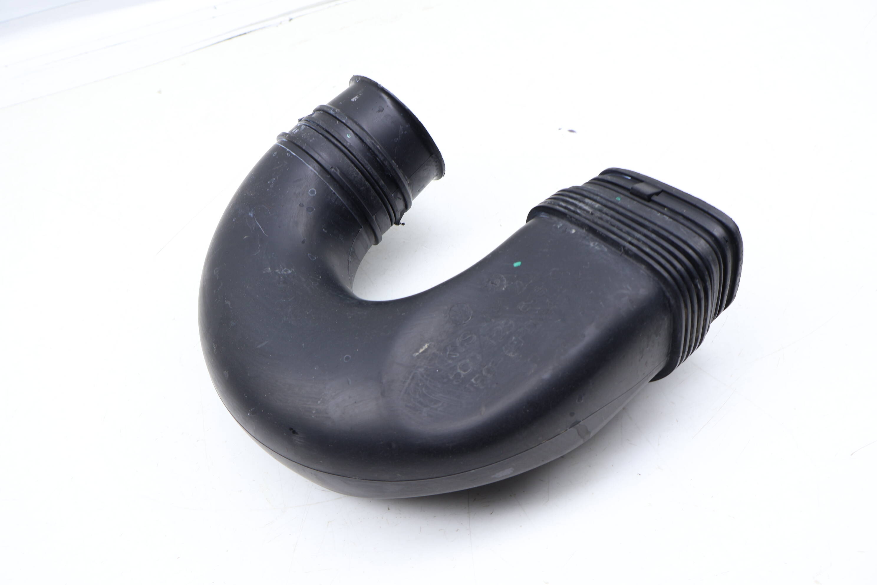 Intake Air Duct / Tube 5C0129618C