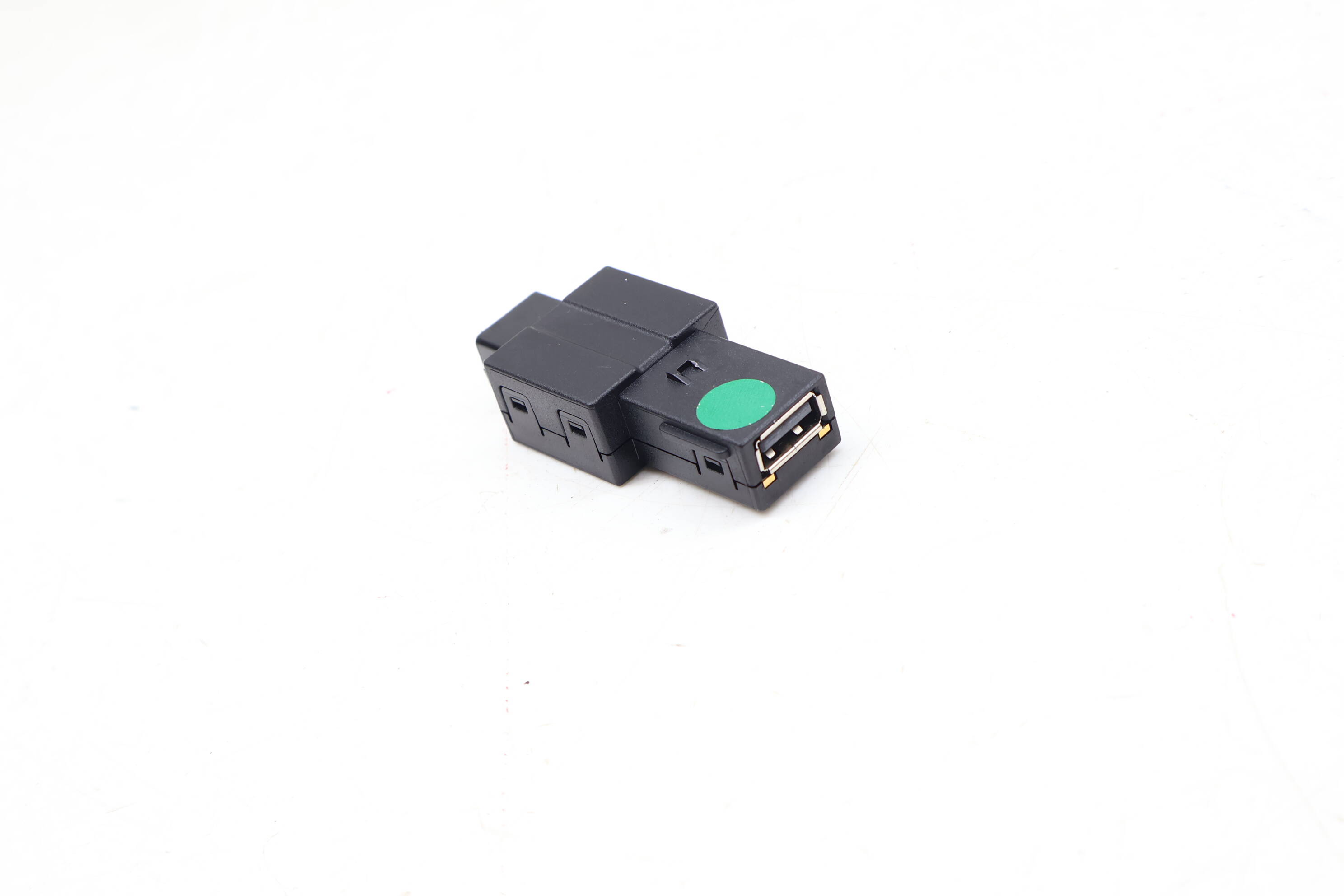 Center Console Usb Port / Connector 5U0035726