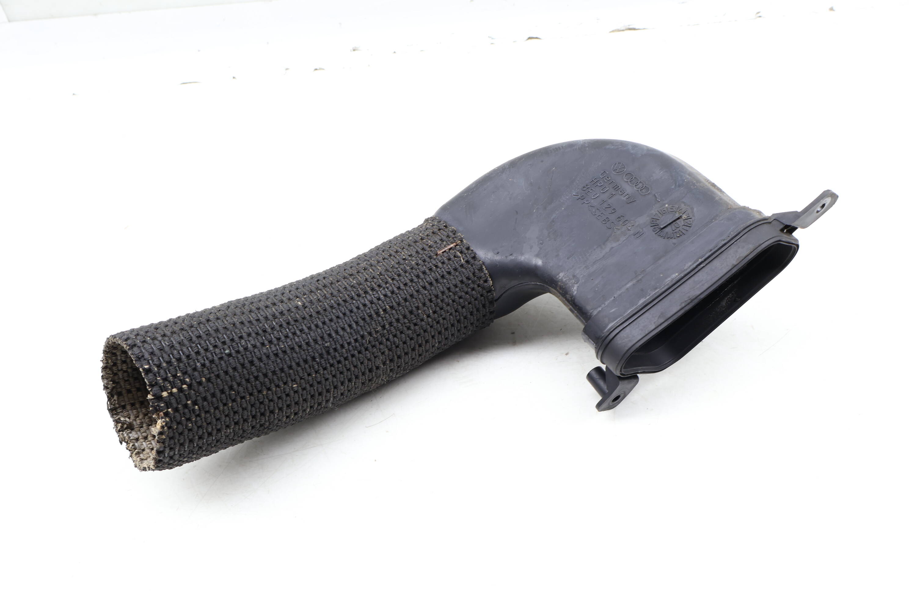 Air Filter Box Intake Hose / Duct 8E0129604N