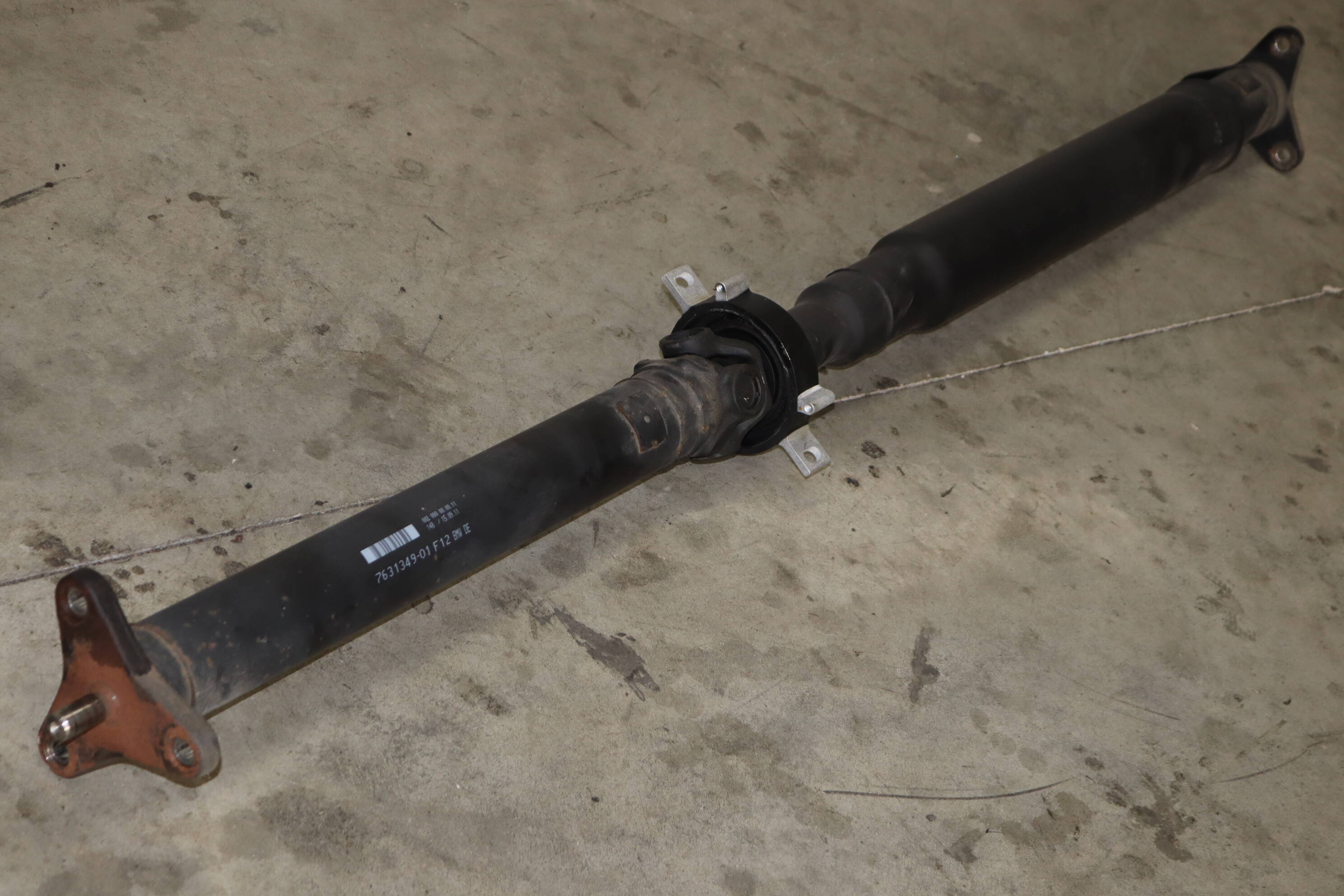 BMW Rear Driveshaft / Propeller Shaft (650i) 26107631349