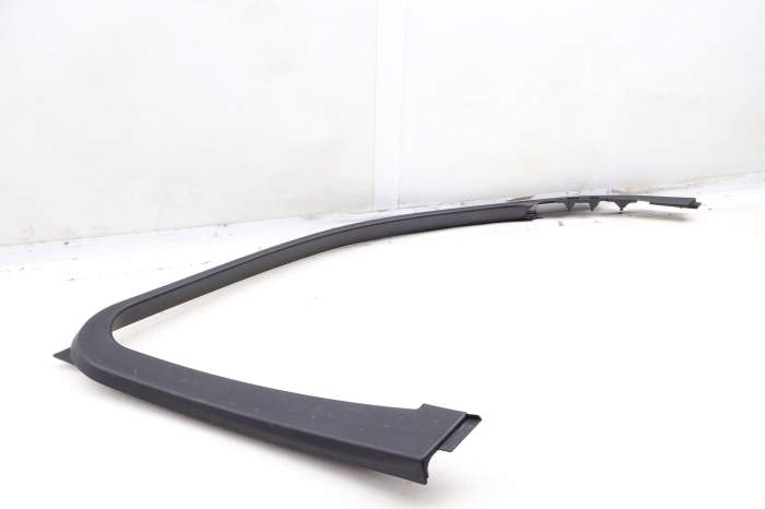 Upper Door Window Frame Trim 51337410297 main product photo