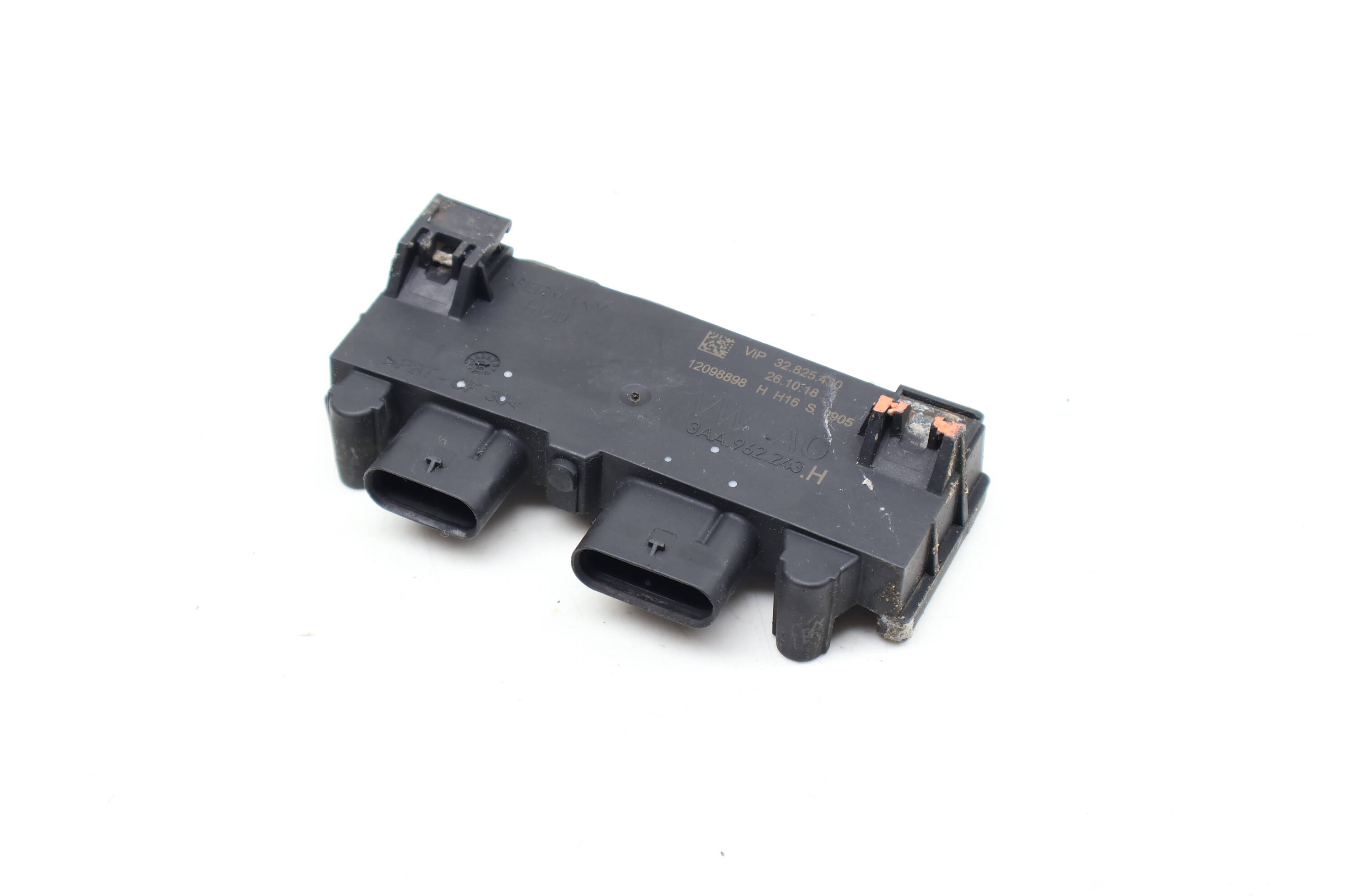 Trunk Control Module 3AA962243H
