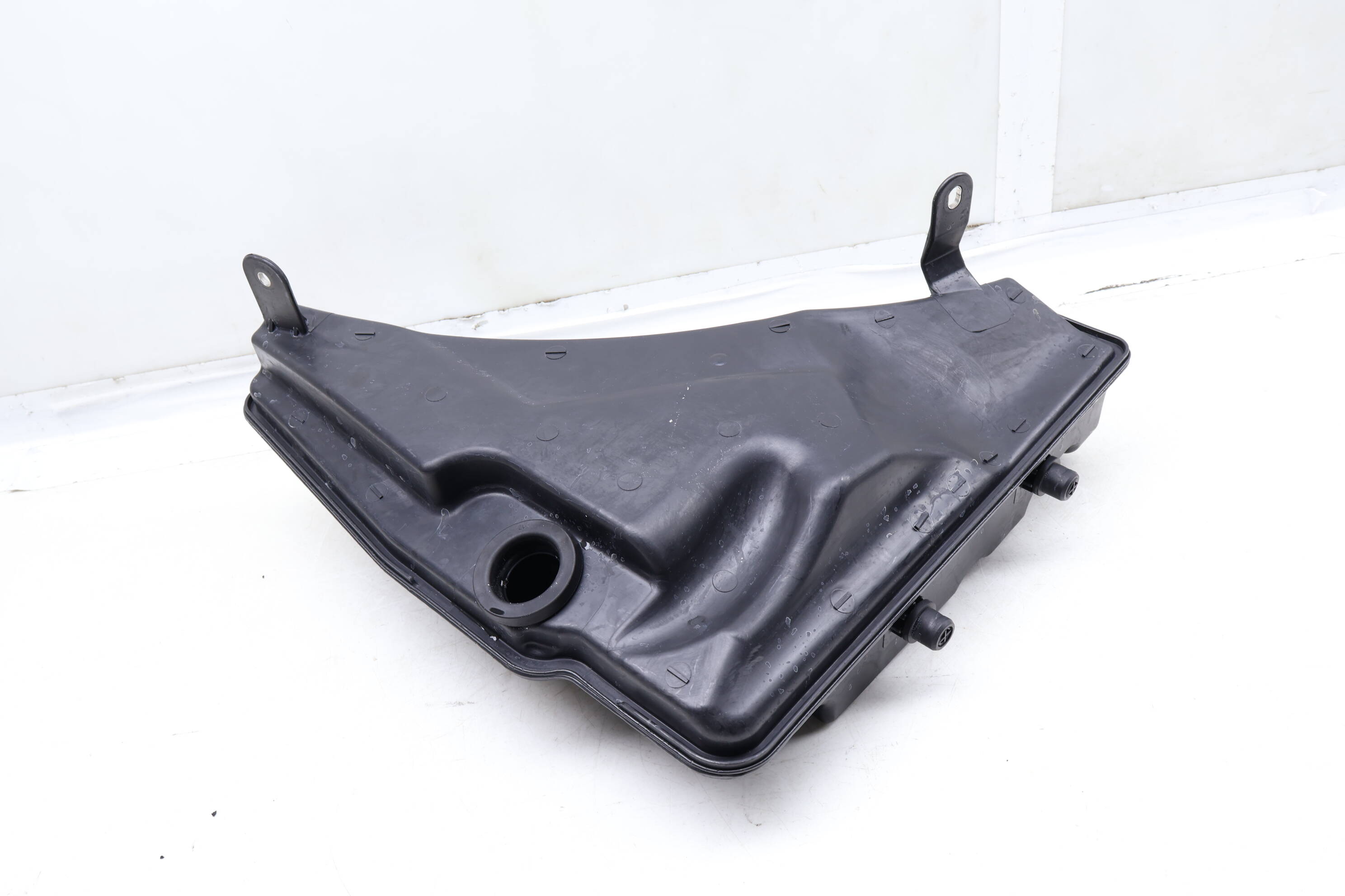 Windshield Washer Reservoir / Tank / Bottle 95B955451