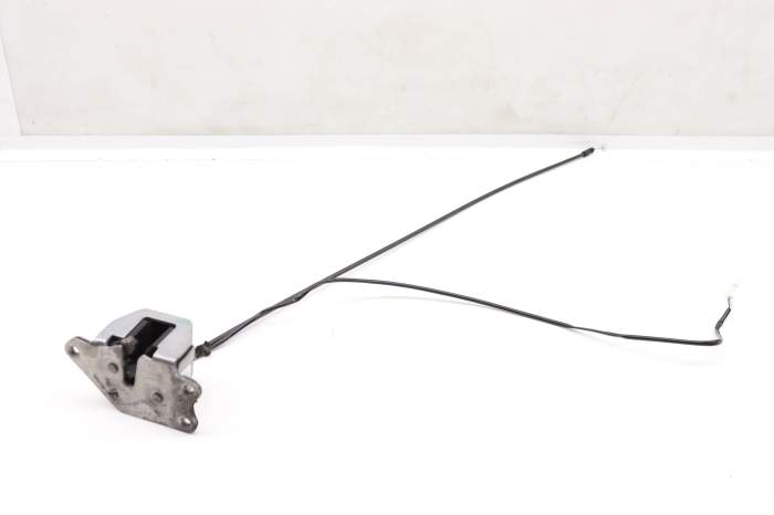 Lower Door Latch / Lock 51227291032 main product photo