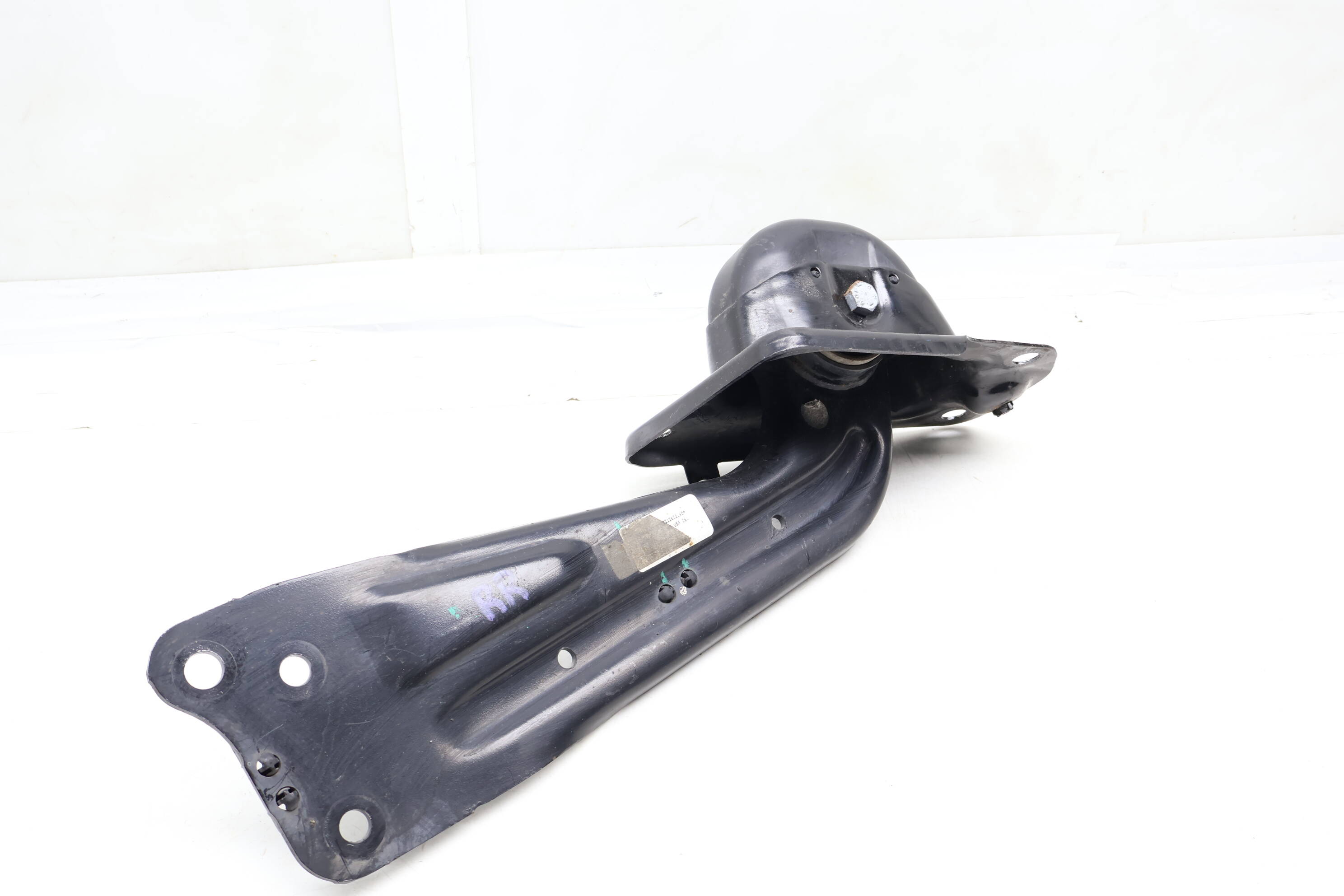 Lower&#x20;Control&#x20;&#x2F;&#x20;Trailing&#x20;Arm&#x20;3QF505224B