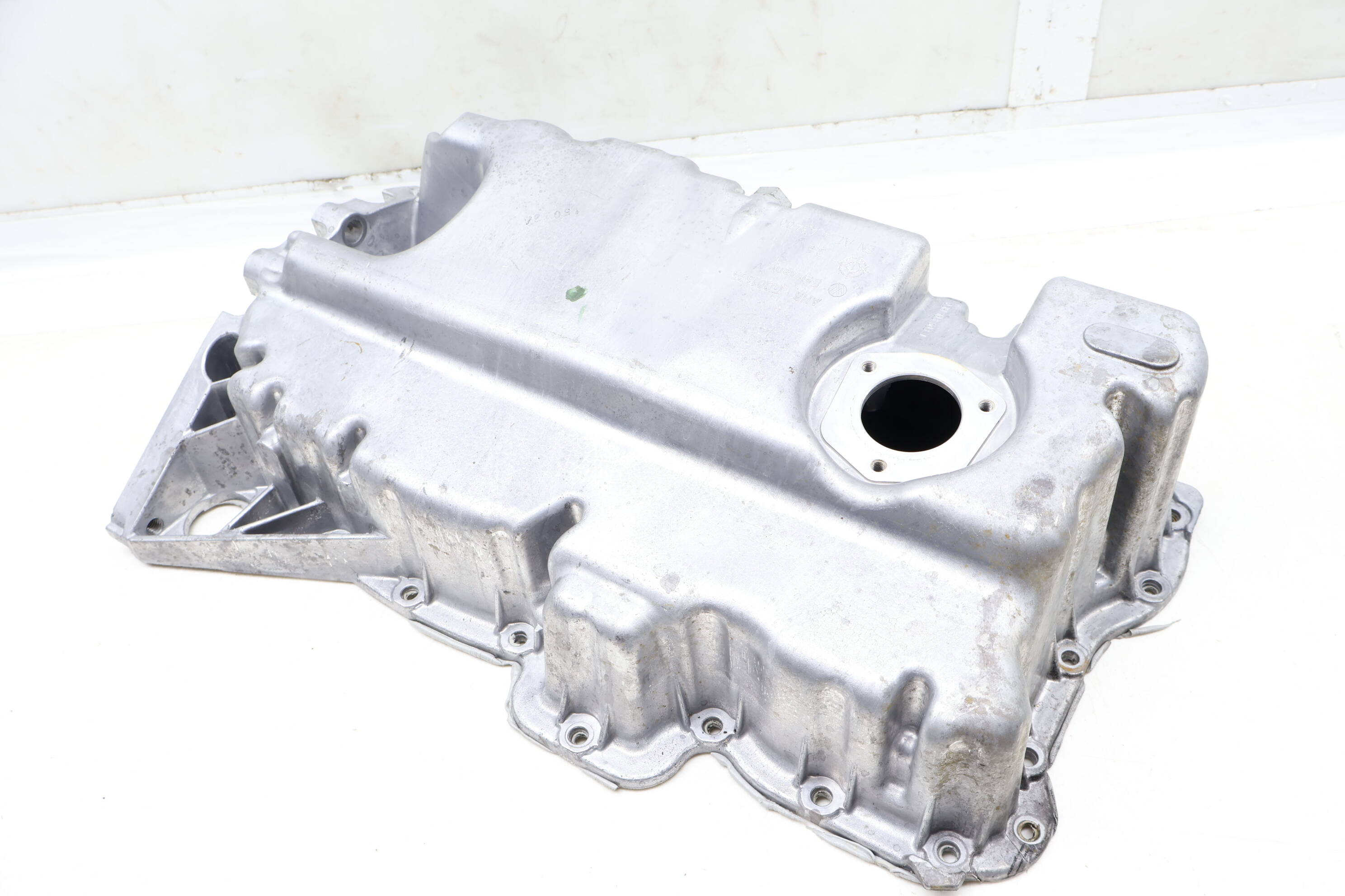 Engine Oil Pan / Sump 03H103603J